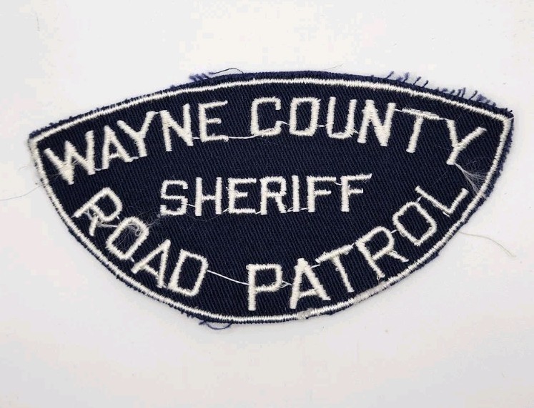 Vintage Wayne County Sheriff Road Patrol Patch CHEESECLOTH OBSOLETE MICHIGAN Vintage Wayne County Sheriff Road Patrol Patch CHEESECLOTH OBSOLETE MICHIGAN