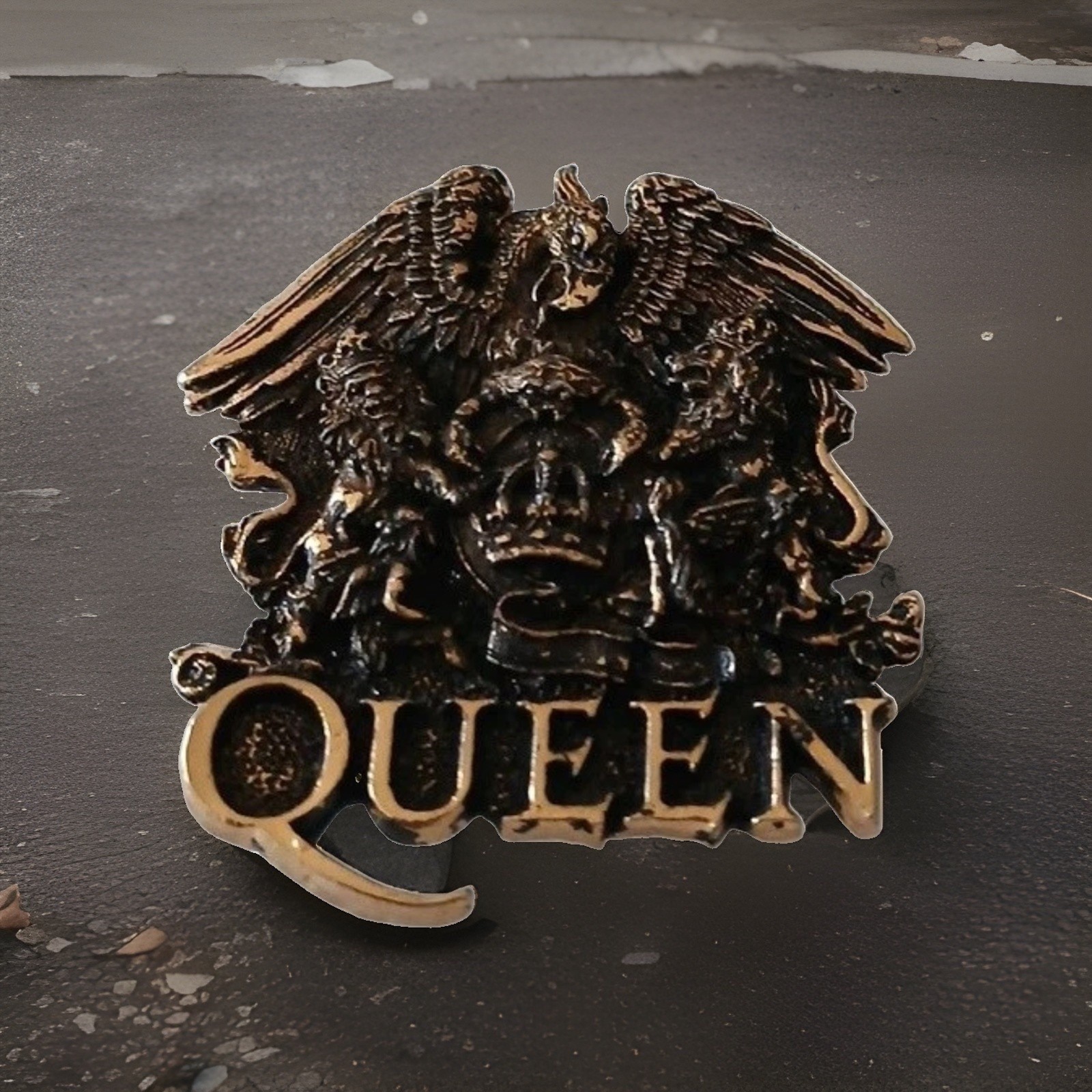 Vintage 1992 Queen Pin Badge, Freddie Mercury, Alchemy, Poker, Carta Rox Inferno Vintage 1992 Queen Pin Badge, Freddie Mercury, Alchemy, Poker, Carta Rox Inferno