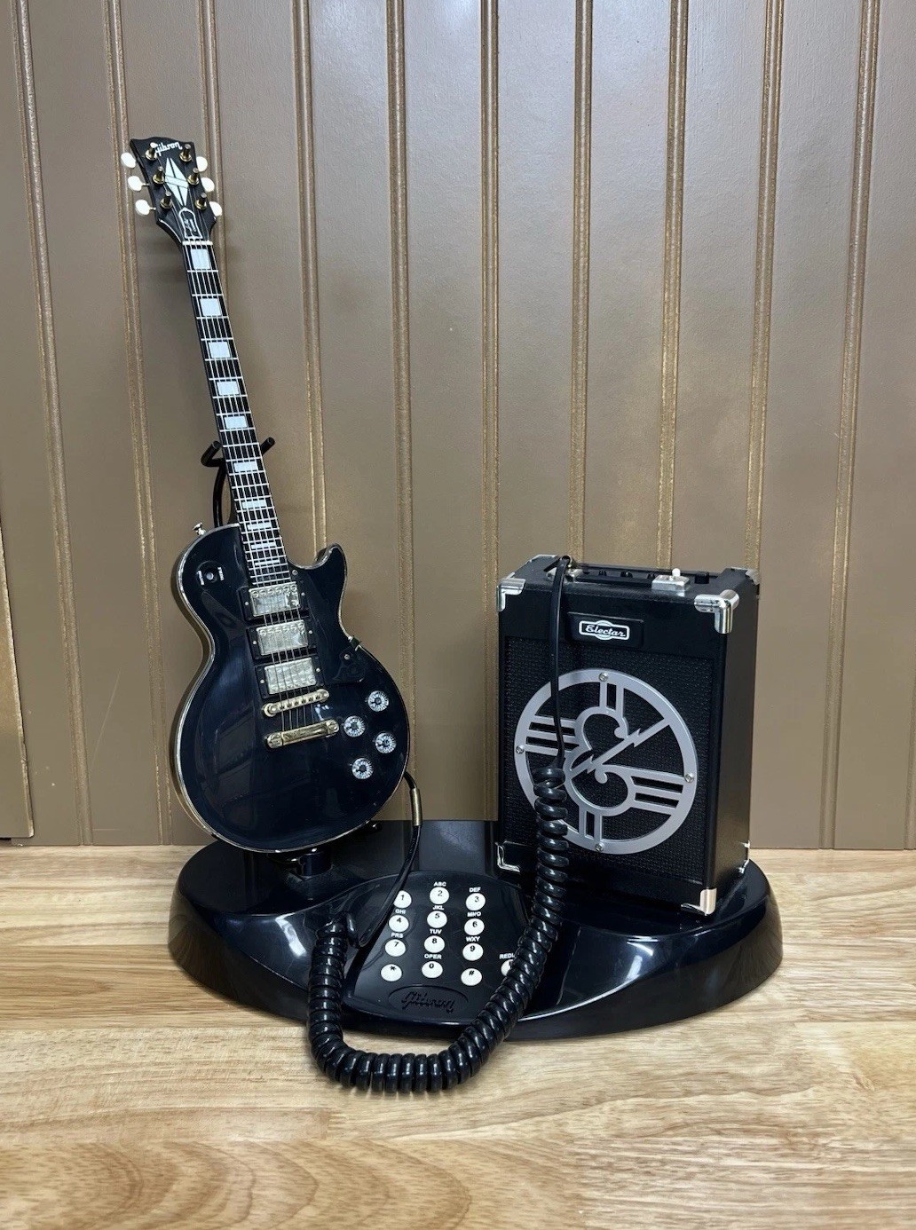 Telemania Black Gibson Les Paul Collectible Guitar & Amp Telephone Works Telemania Black Gibson Les Paul Collectible Guitar & Amp Telephone Works