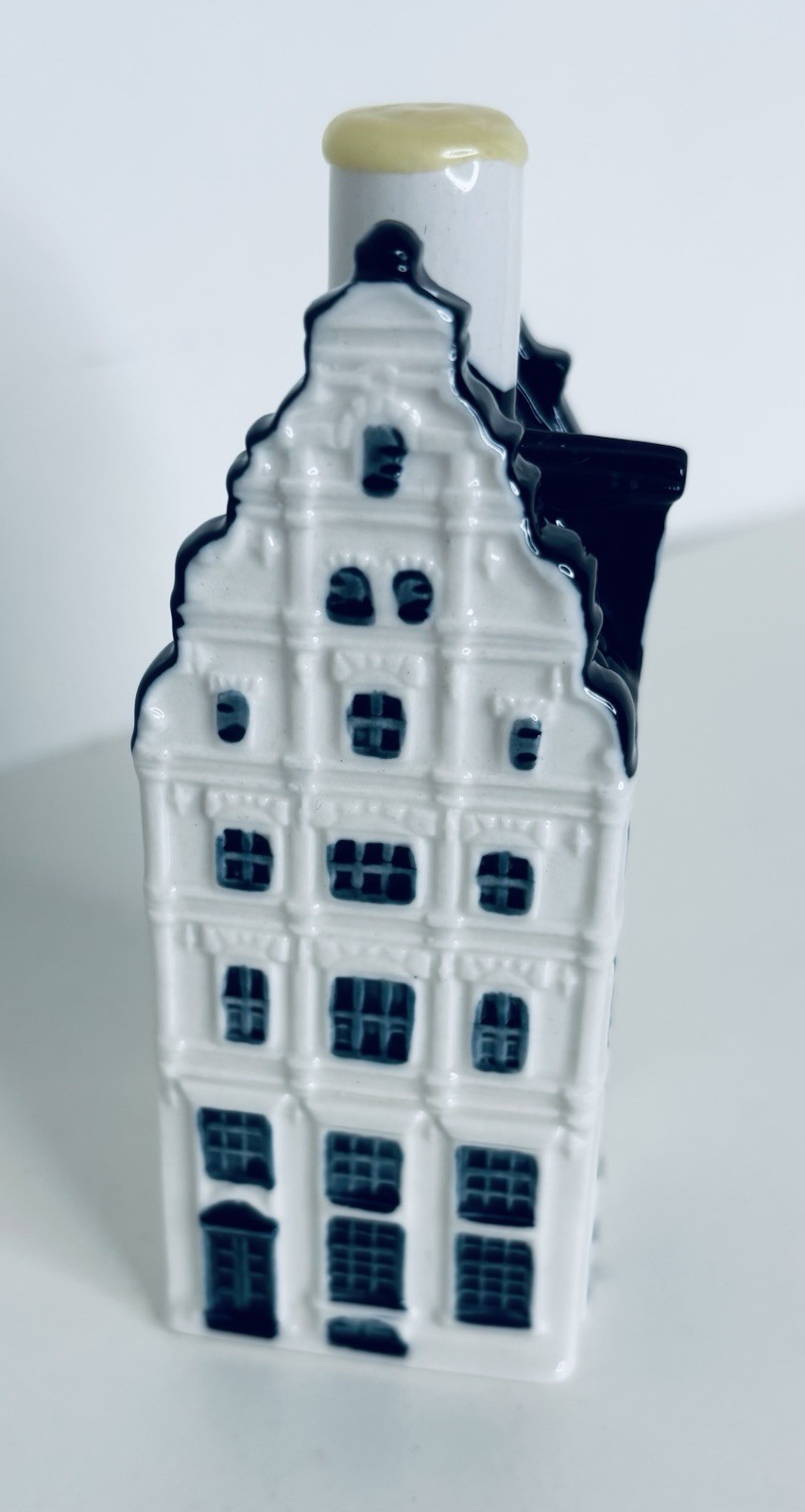 KLM Delft Blue Miniature Canal House #92 BOLS Made in Holland SEALED Empty 2022