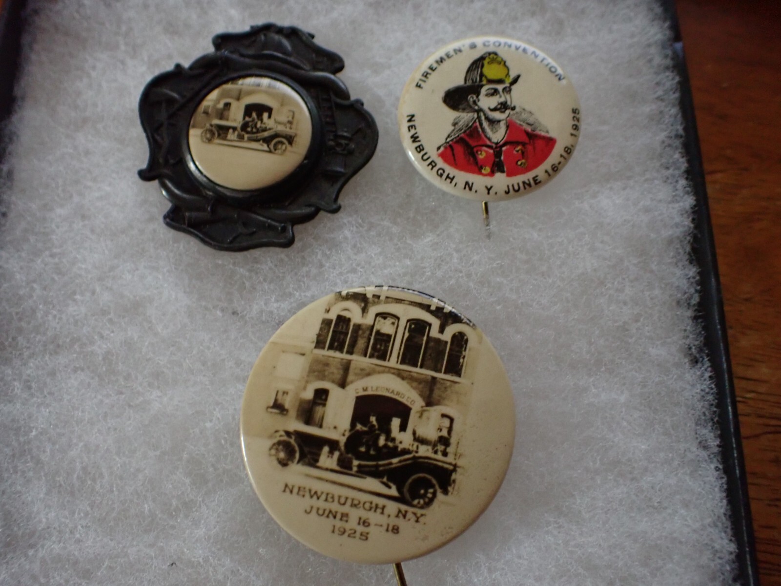 newburg new york firemen convention collection  pin back 1925  bx bb