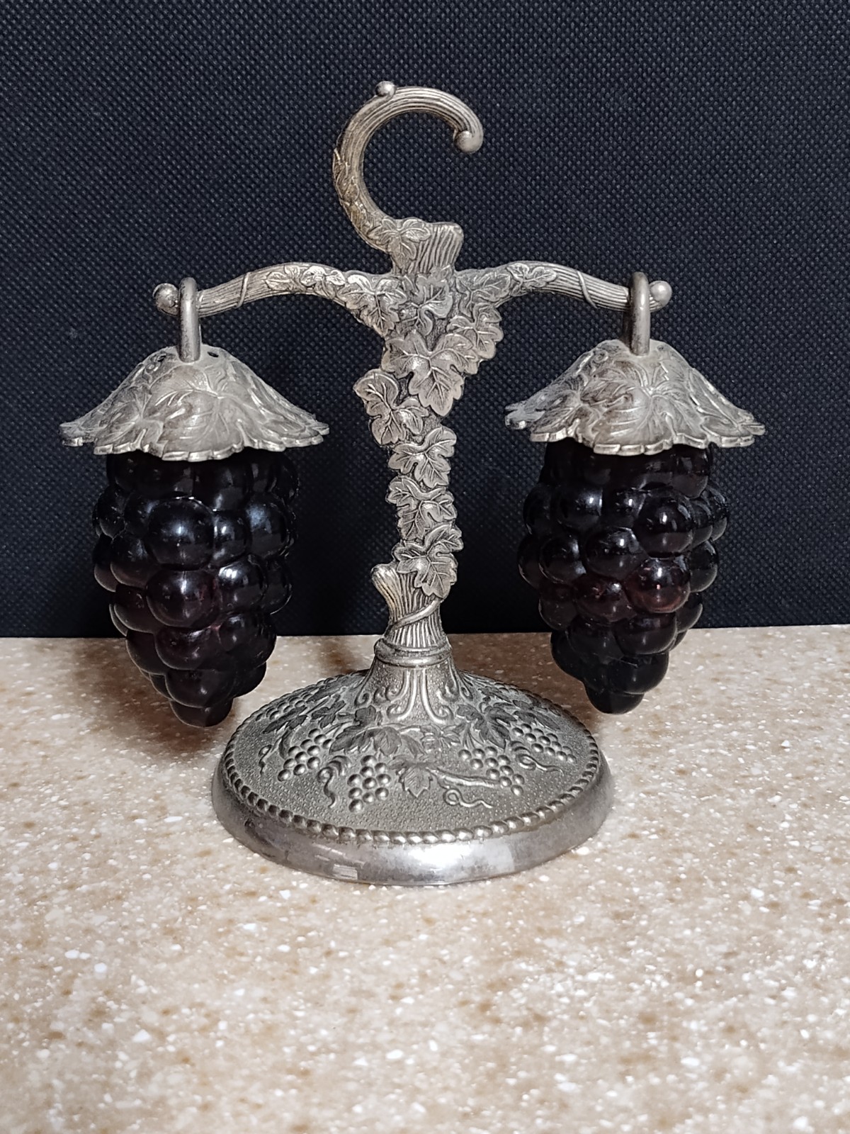 Vintage Purple Glass Grapes Salt and Pepper Shakers Metal Tree Hanging, Japan