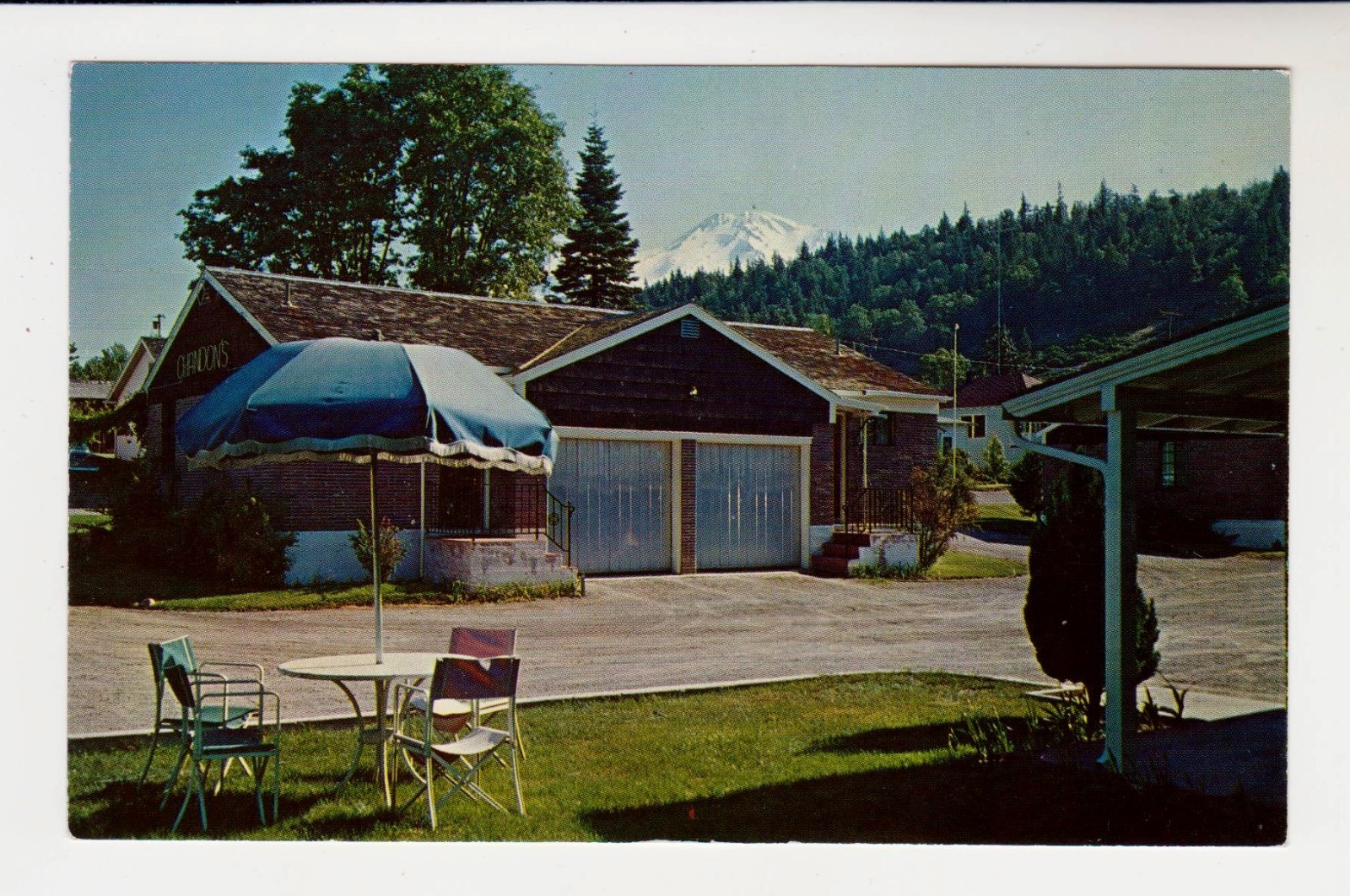 CHANDON’S MOTEL, MT. SHASTA, CALIFORNIA – 1950s Postcard - Closed in late 1970s