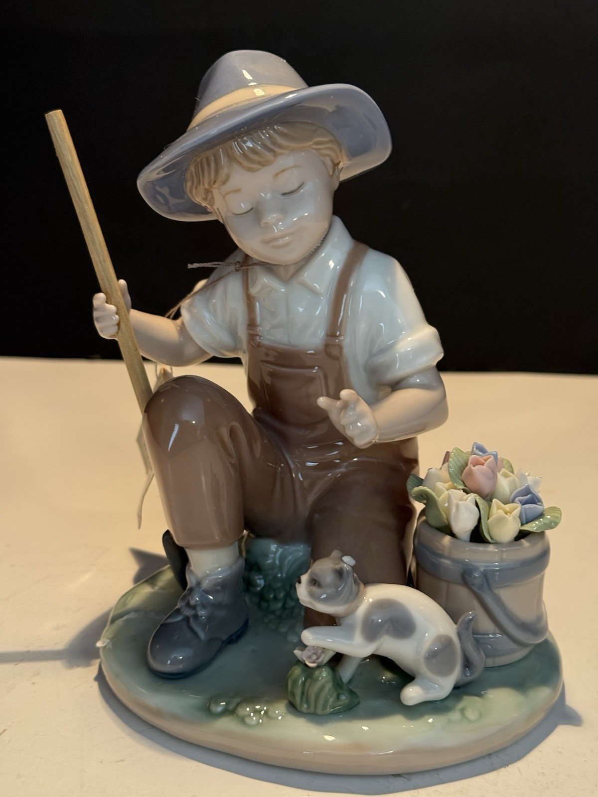 Brand New NADAL RARE PORCELAIN FIGURINE BOY WORKING IN GARDEN #2544 SPAIN BOXED Brand New NADAL RARE PORCELAIN FIGURINE BOY WORKING IN GARDEN #2544 SPAIN BOXED