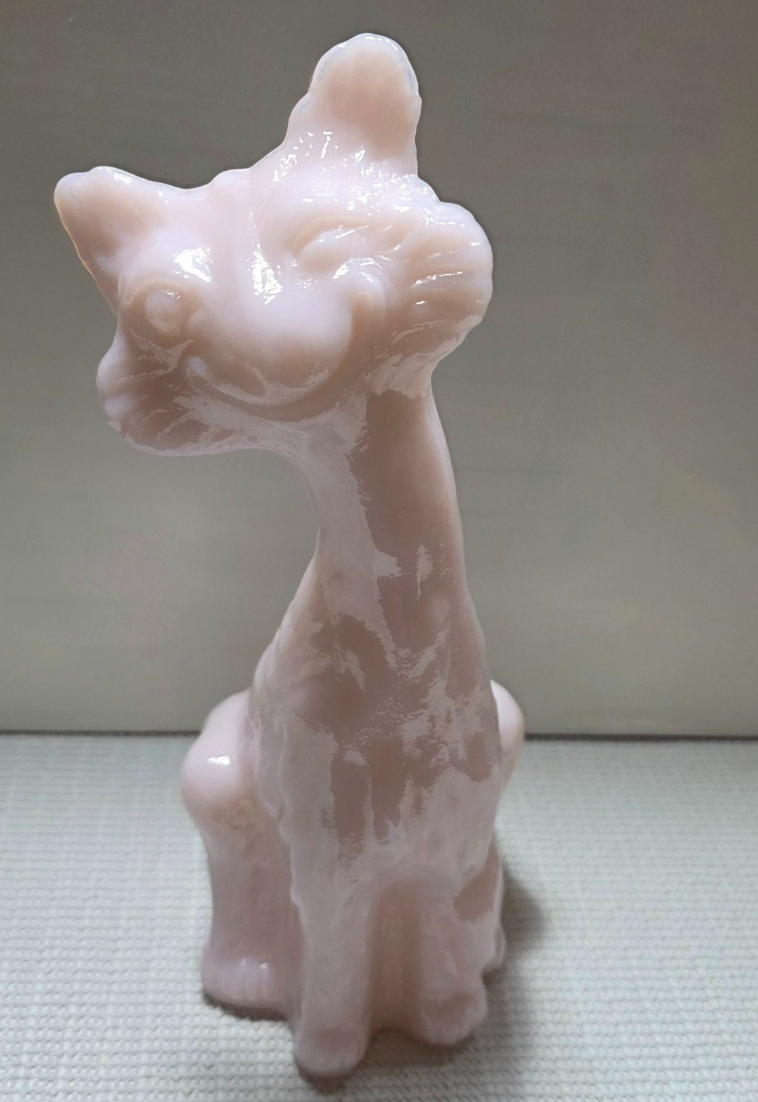 Fenton 11in Alley Cat in Rosalene Pink