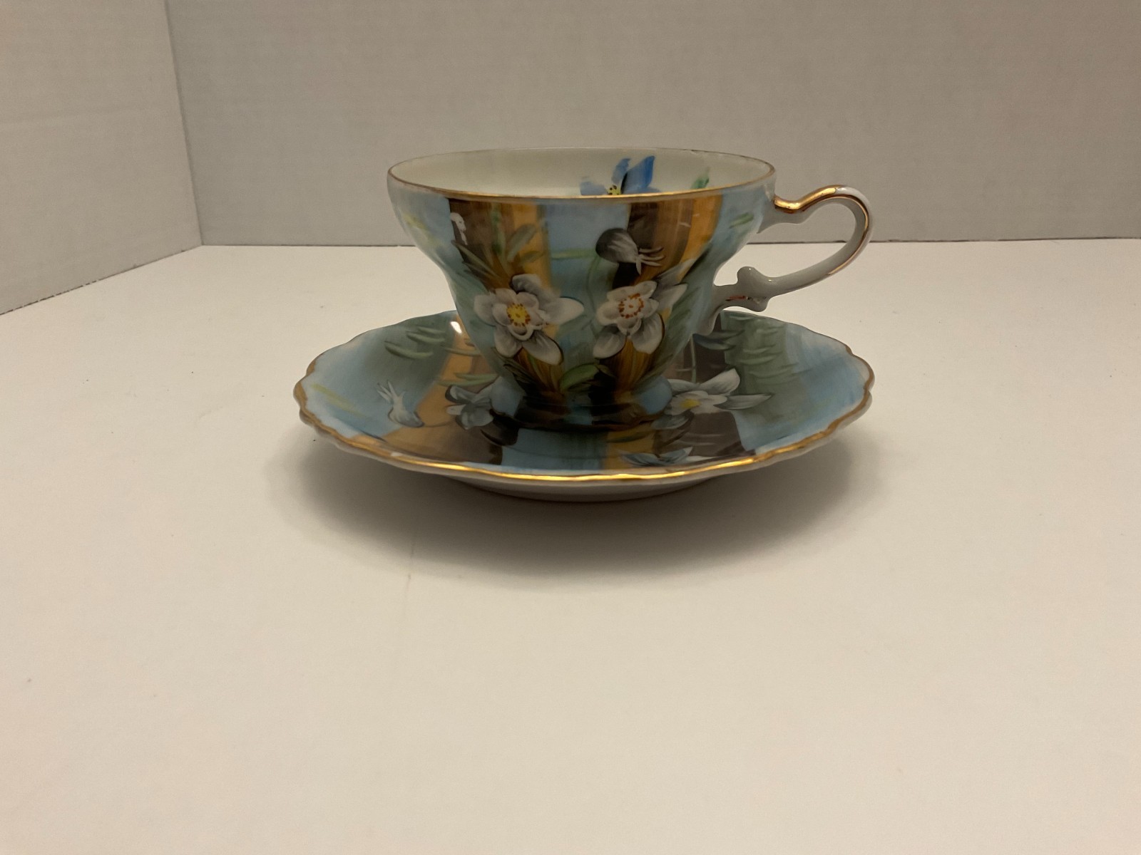 Vintage Japanese N Jewel Japan Teacup & Saucer Blue Floral Lustreware Gold Trim 