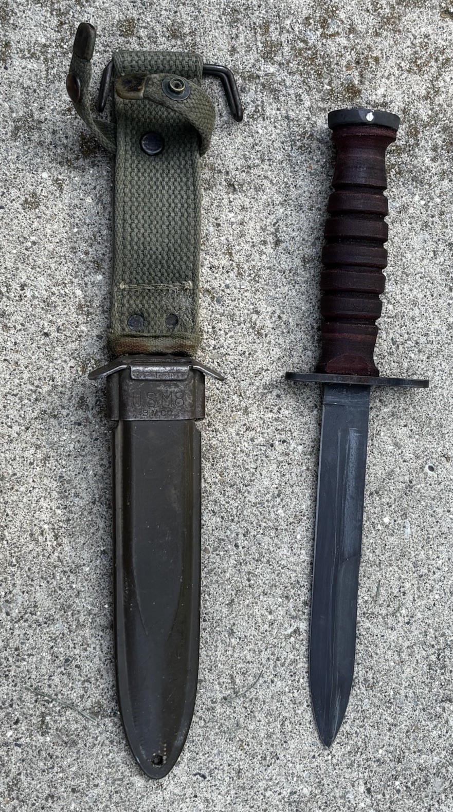 WWII USM4 Camillus Bayonet Knife with US M8 Scabbard - READ WWII USM4 Camillus Bayonet Knife with US M8 Scabbard - READ