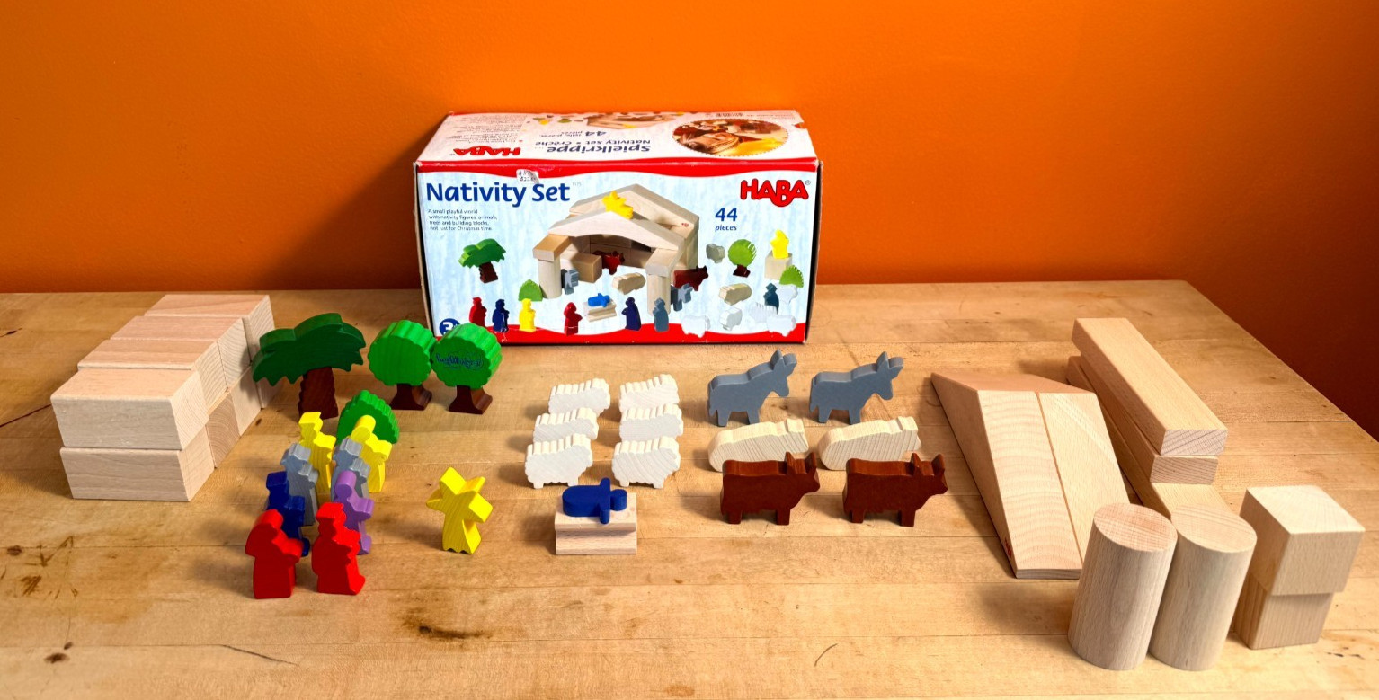 HABA Wooden Nativity Set 44pc Beechwood Spielkrippe New Old Stock