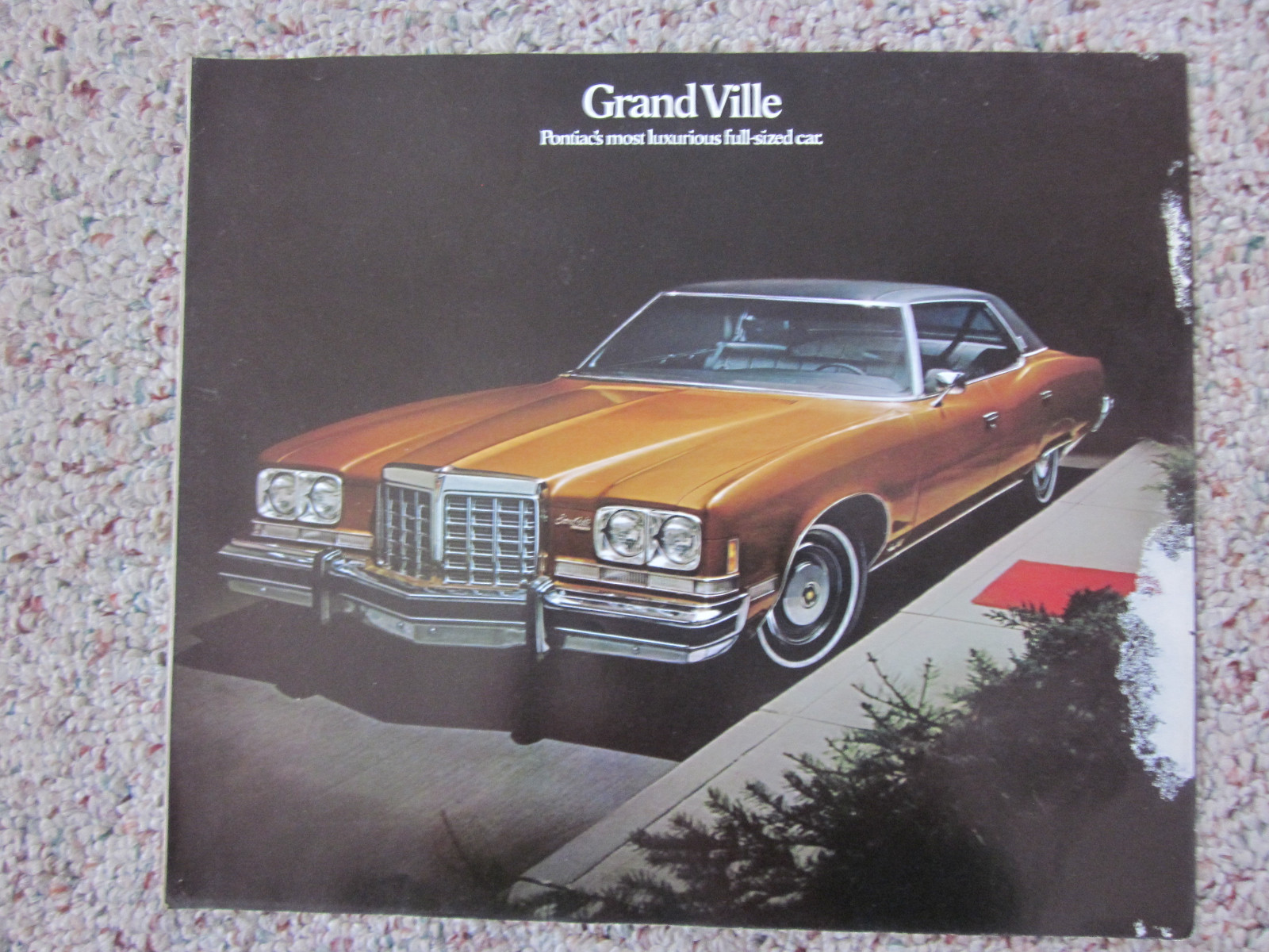 1974 Pontiac Grand Ville Sales Brochure Color Folder Facts, Figures, Features