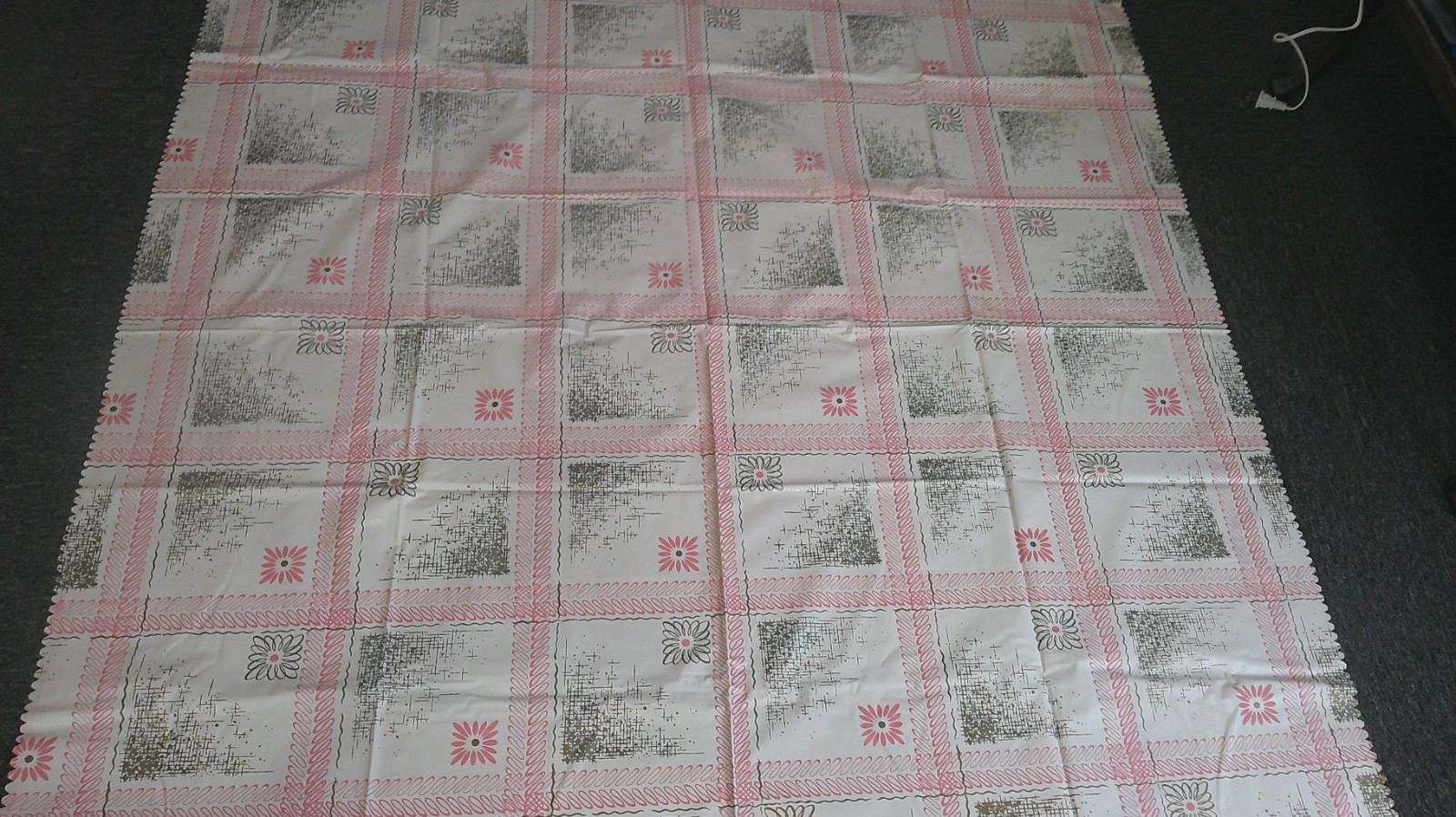 Vintage 1950s Pink White Plaid Vinyl Tablecloth MCM Scalloped Edge 50x53