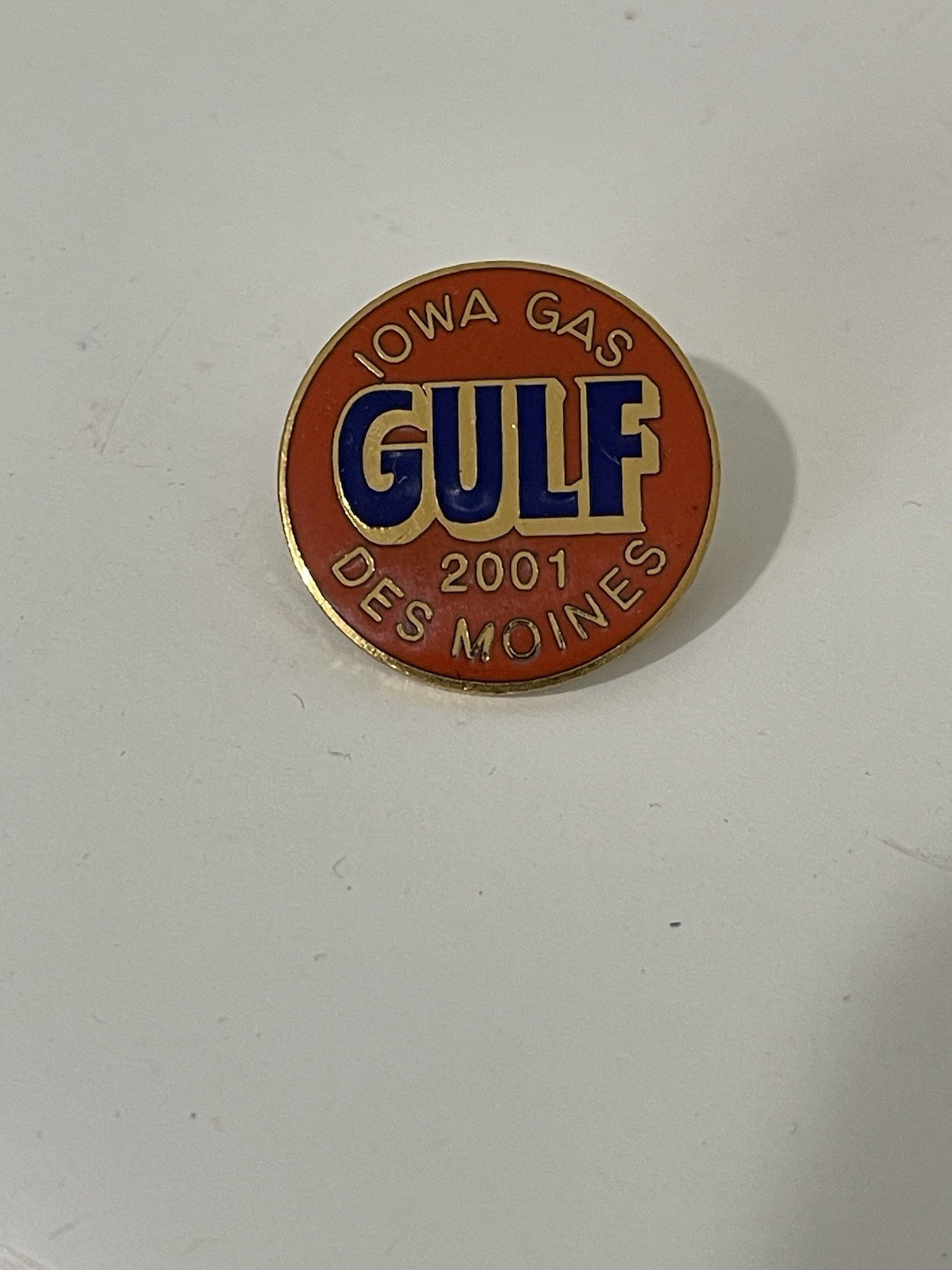 GULF OIL Corp, Iowa Gas 2001 Pin Back - Des Moines, Iowa GULF OIL Corp, Iowa Gas 2001 Pin Back - Des Moines, Iowa