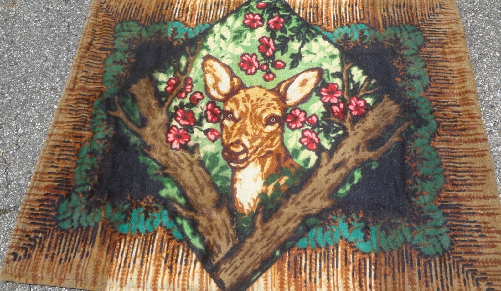 e1900\'s ANTIQUE signed CHASE WOOL 5\' BUGGY ROBE with GLASS EYED DEER - NICE FIND