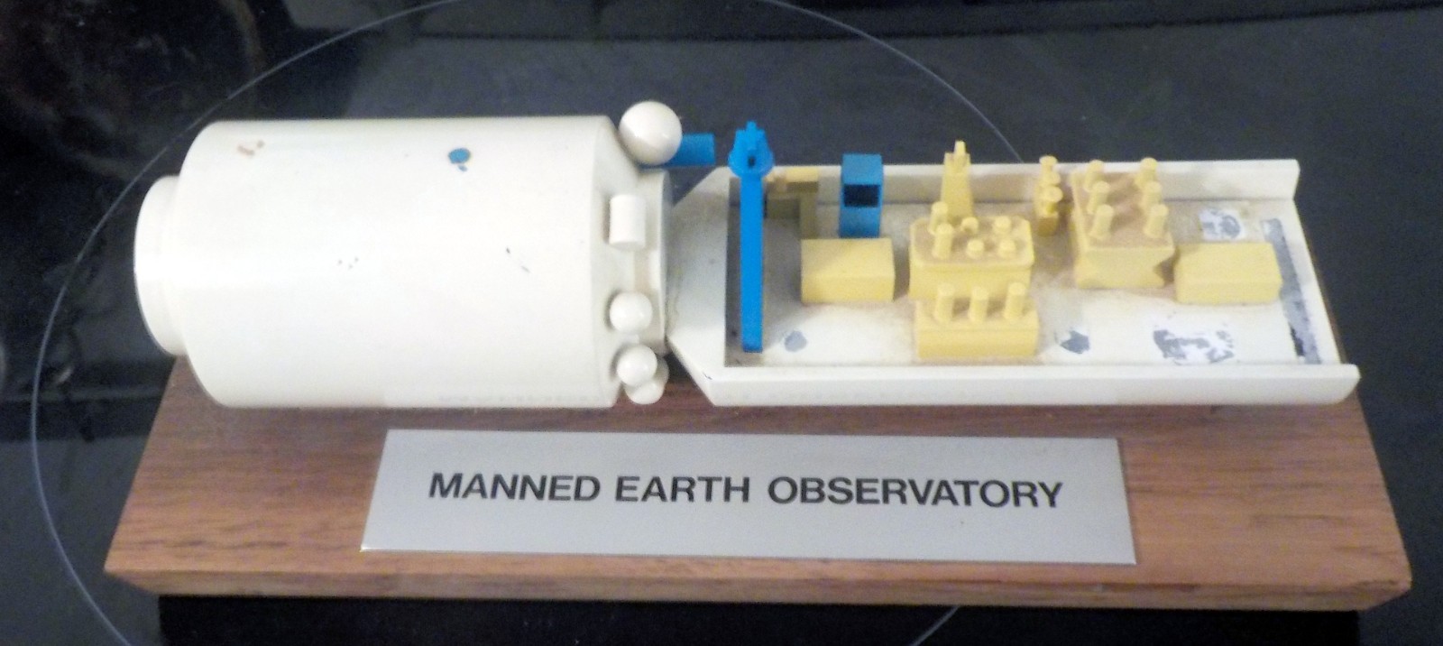 VERY RARE MANNED EARTH OBSERVATORY MODEL --NASA EARLY 1970S VERY RARE MANNED EARTH OBSERVATORY MODEL --NASA EARLY 1970S