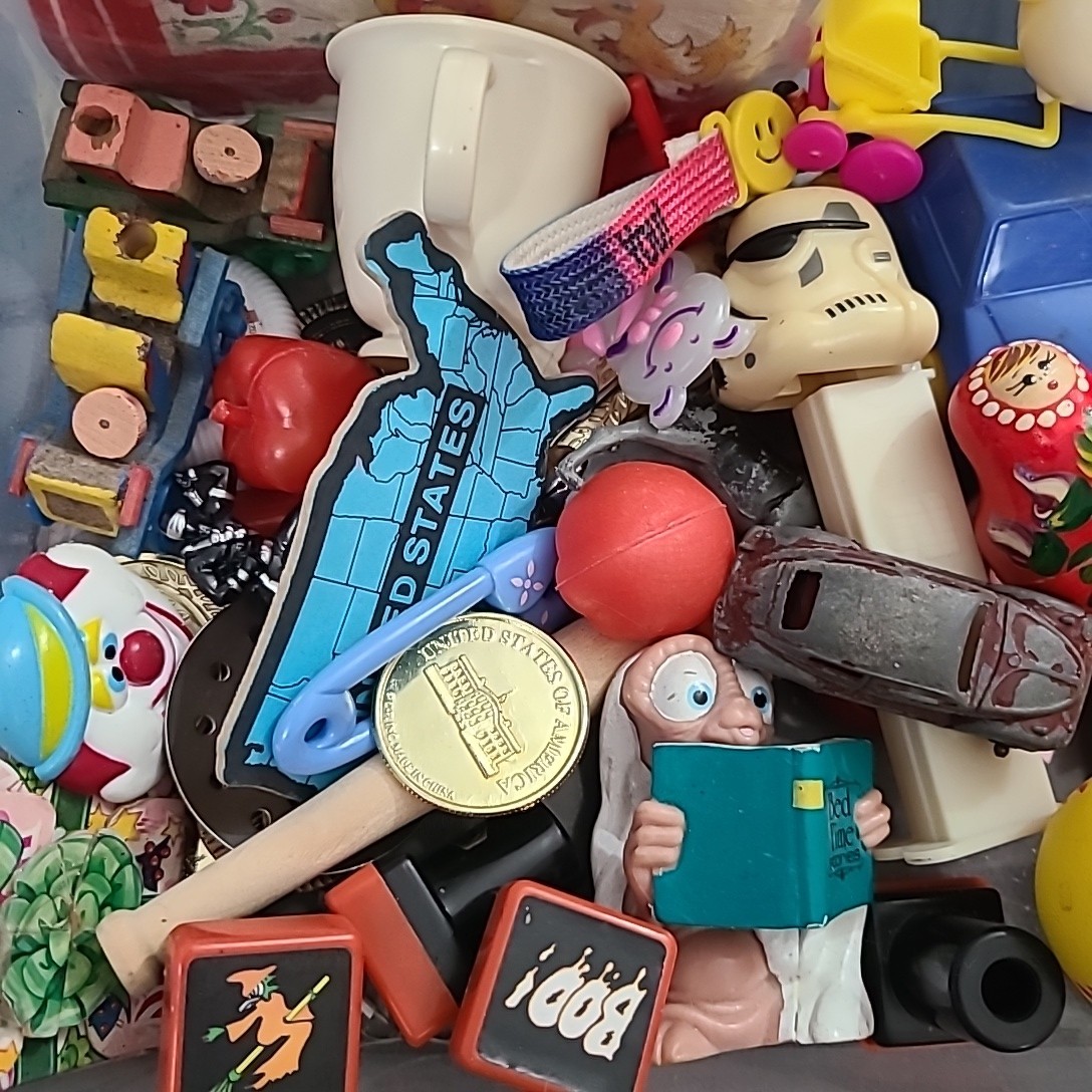 Vintage Toy Lot Junk Drawer Mixed Small Toys Figures Games Parts 1lb 2oz