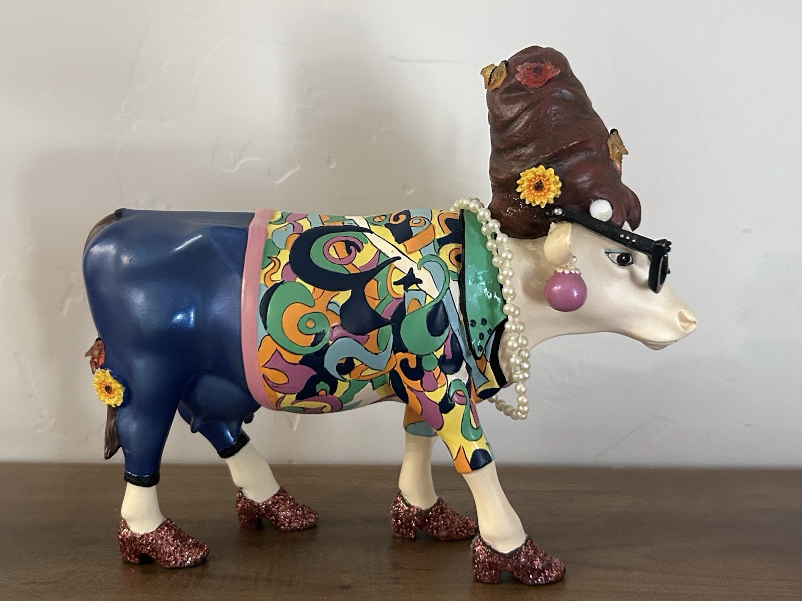 Cow Parade 2002 Westland Giftware Beehive Bovine Figurine #9142 Missing Horn