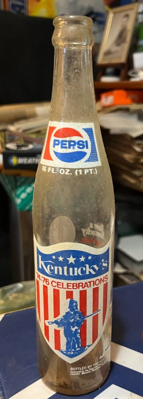 1974-76 KENTUCKY\'S CELEBRATIONS------16 OUNCE-----PEPSI BOTTLE-----EMPTY