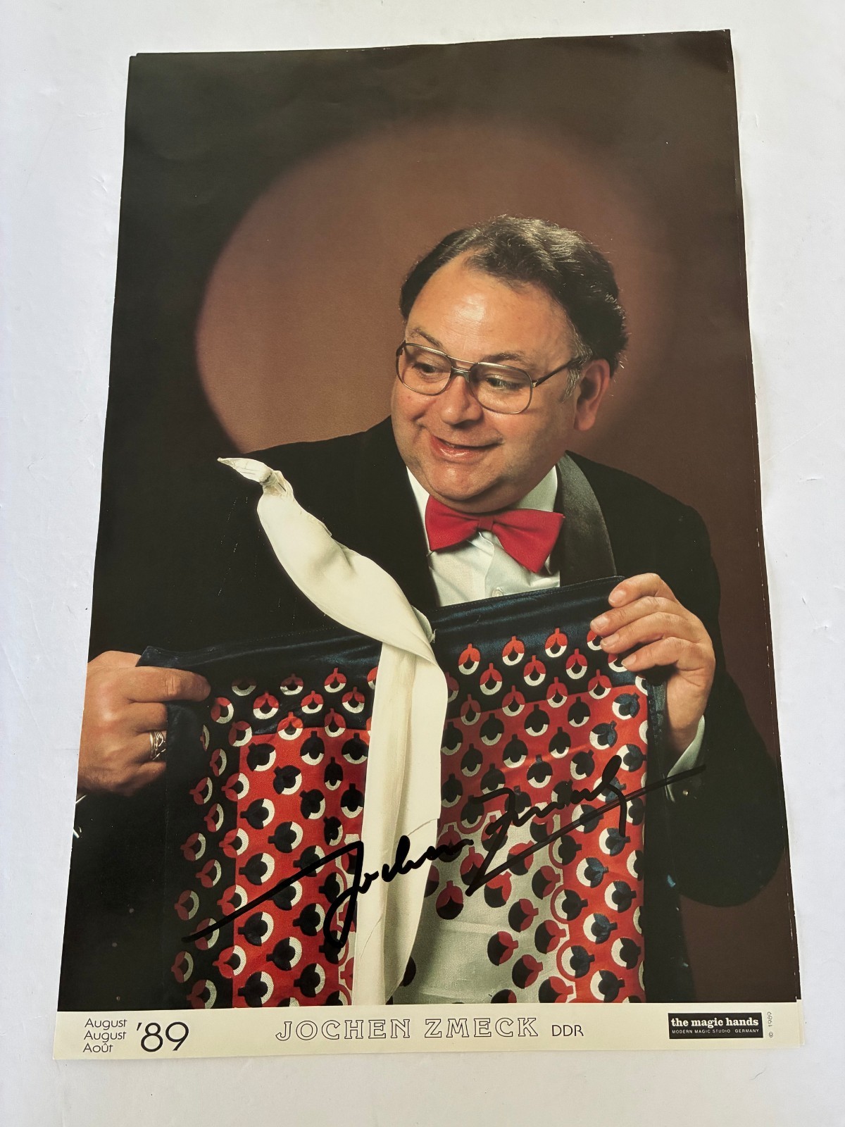 Magician  JOCHEN ZMECK  DDR.   signed Poster  The Magic Hands of Germany, 1989