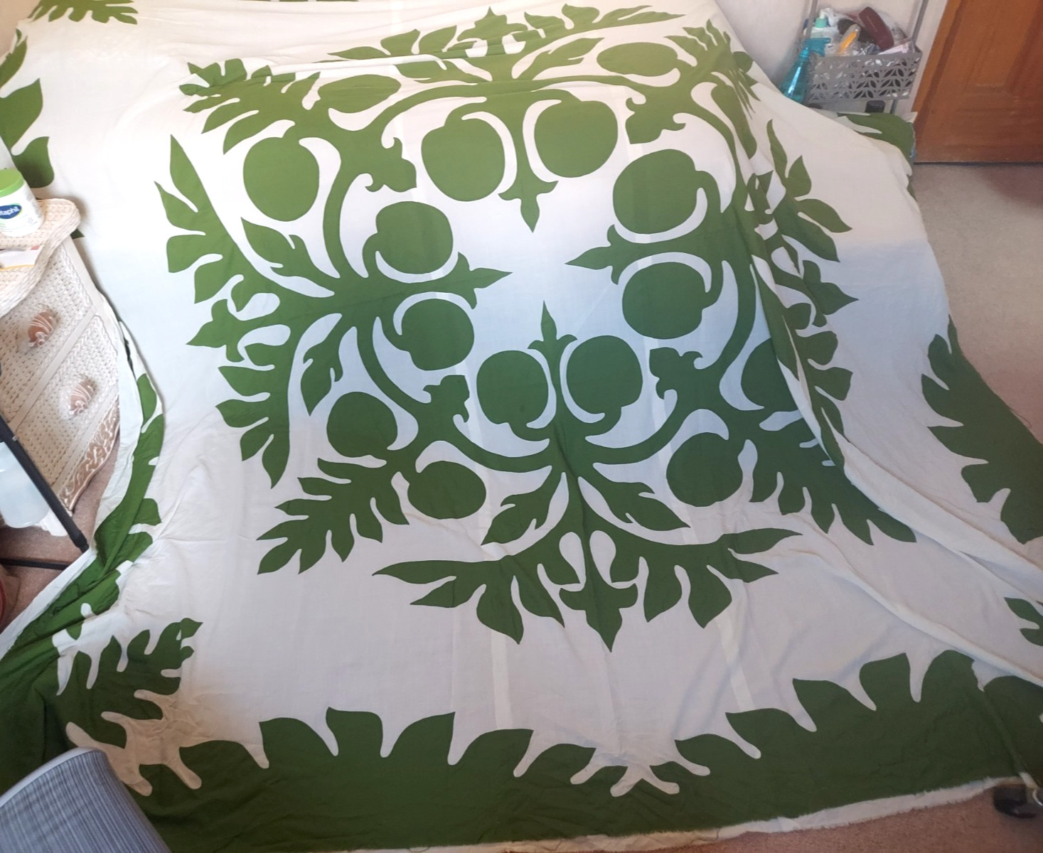 STUNNING Vtg HAWAIIAN Green & White Applique Quilt Top HUGE 104 x 100\ STUNNING Vtg HAWAIIAN Green & White Applique Quilt Top HUGE 104 x 100\