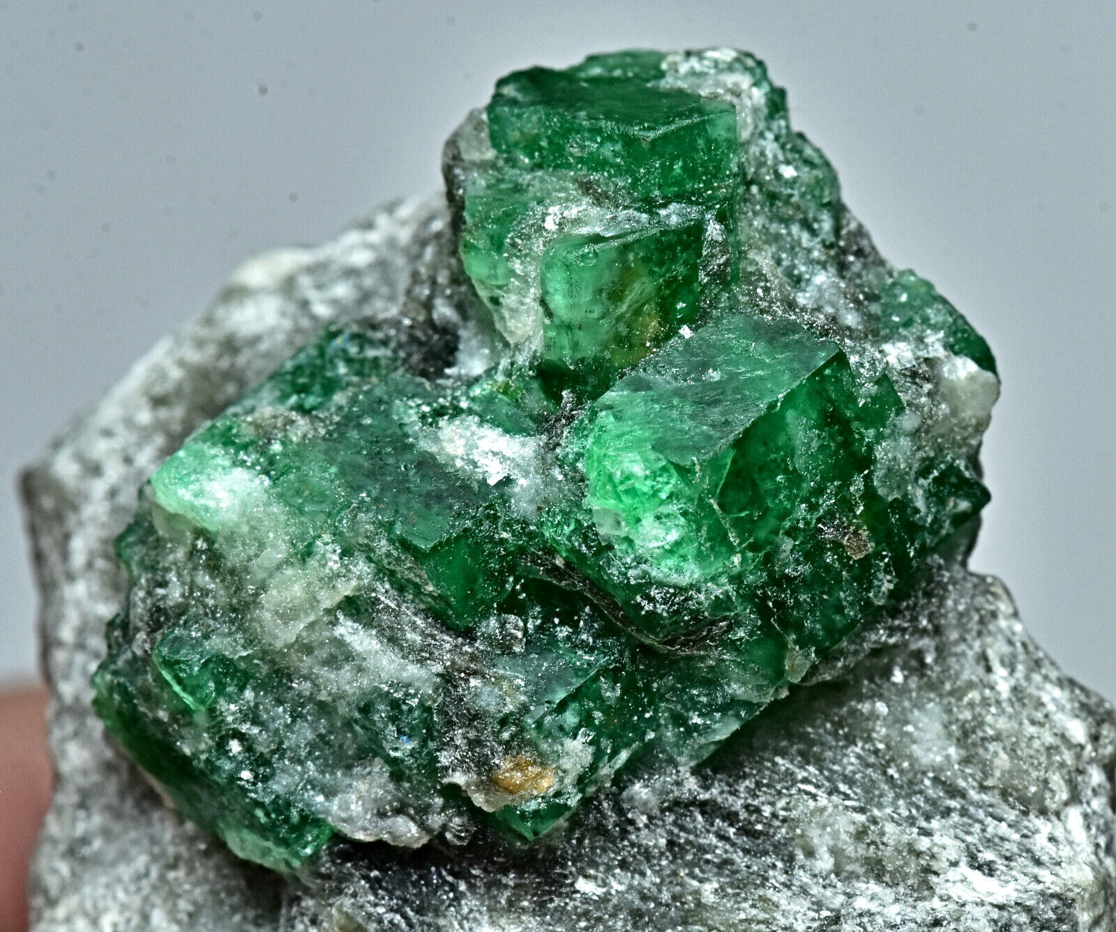 Amazing Unique Tri Emerald Crystal On Matrix From Swat Pakistan  105 Carat