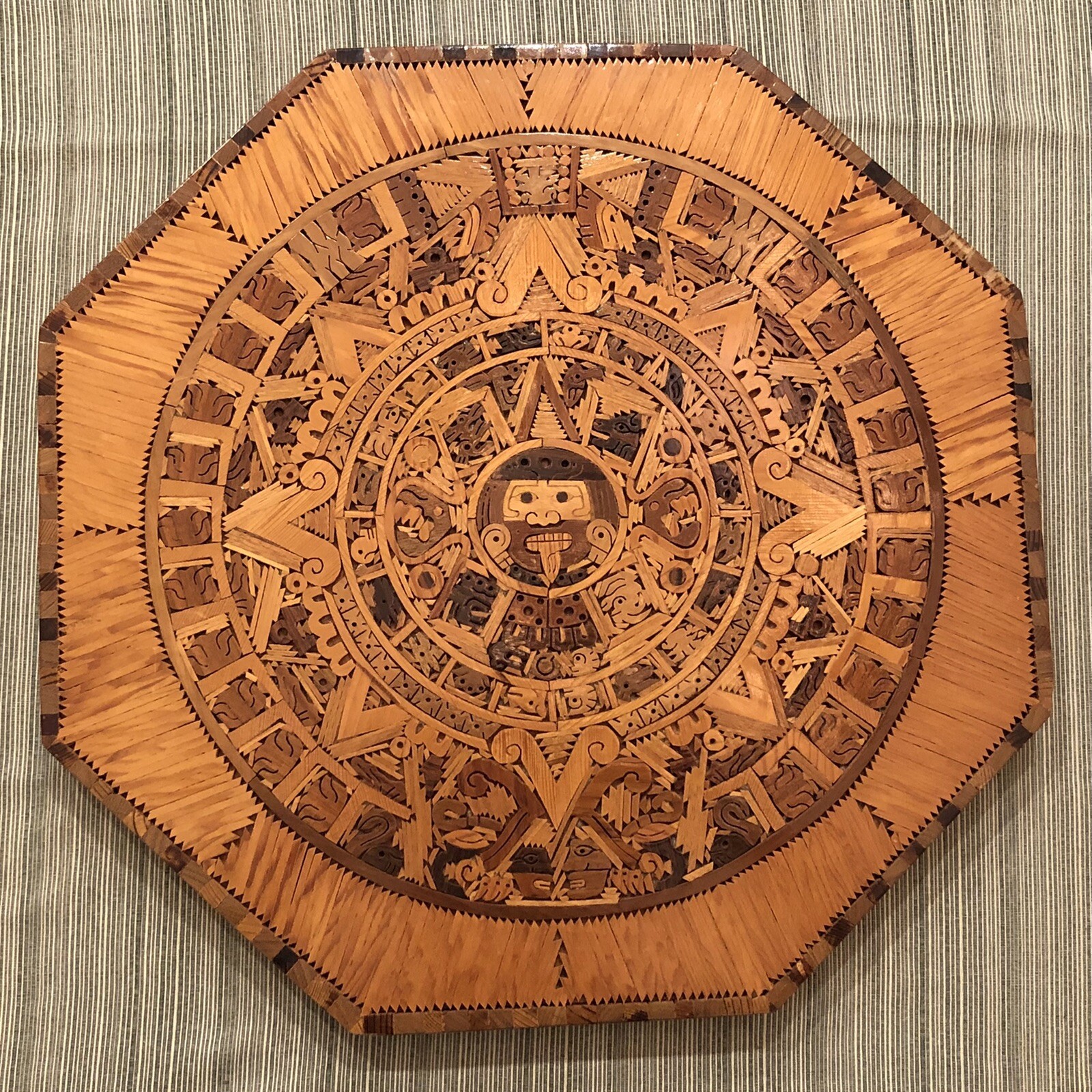 ALFONSO JURADO e HIJOS OCTAGON AZTEC CALENDAR (3,000) Pieces - HAND MADE - EXCEL