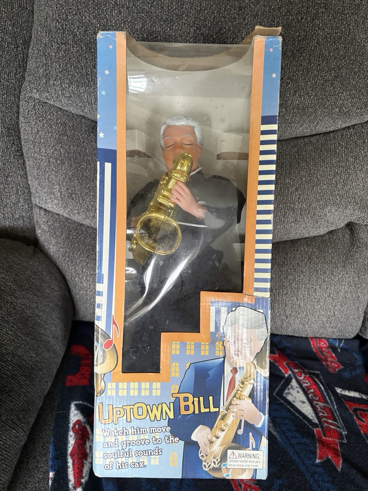 VINTAGE EX PRESIDENT CLINTON AS UPTOWN BILL PLAYING SAXAPHONE IN BOX VINTAGE EX PRESIDENT CLINTON AS UPTOWN BILL PLAYING SAXAPHONE IN BOX