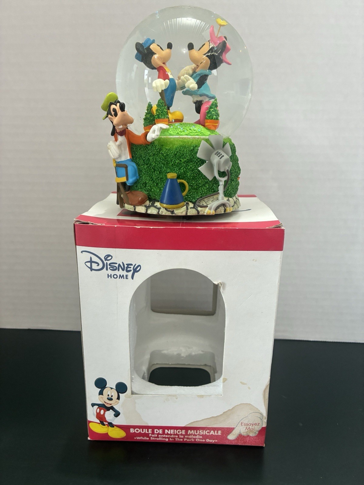 Enesco Disney Musical Snow Globe “ While Strolling In The Park One Day” Works