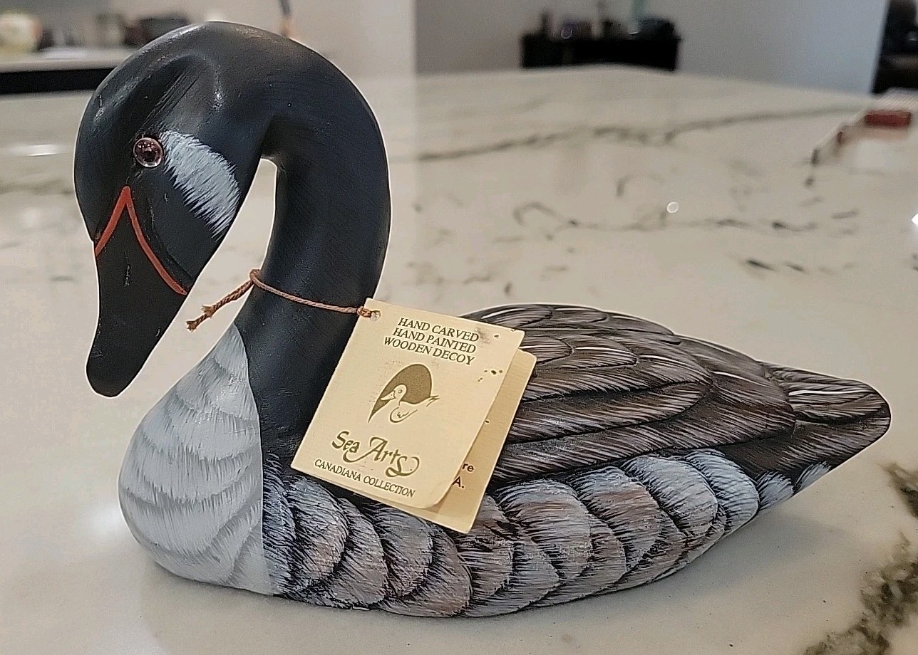 Canada Goose Wood Decoy 8 ” Hand Carved & Painted Glass Eyes “Sea Arts” Decoy . Canada Goose Wood Decoy 8 ” Hand Carved & Painted Glass Eyes “Sea Arts” Decoy .