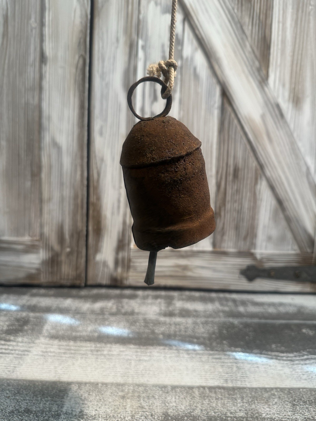Antique Primitive Iron Livestock Bell Old Rope Clapper Rust Patina Americana Cow Antique Primitive Iron Livestock Bell Old Rope Clapper Rust Patina Americana Cow