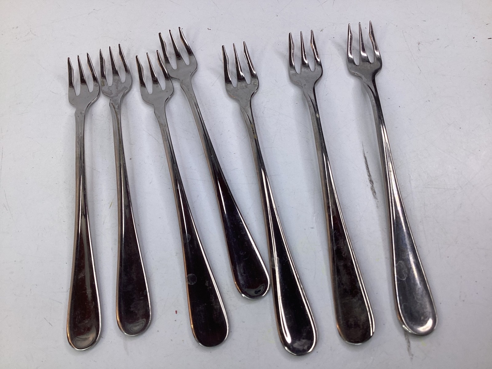Wm A Rogers Oneida LTD Stainless Flatware Pickle / Olive Fork (Set of 6) Wm A Rogers Oneida LTD Stainless Flatware Pickle / Olive Fork (Set of 6)