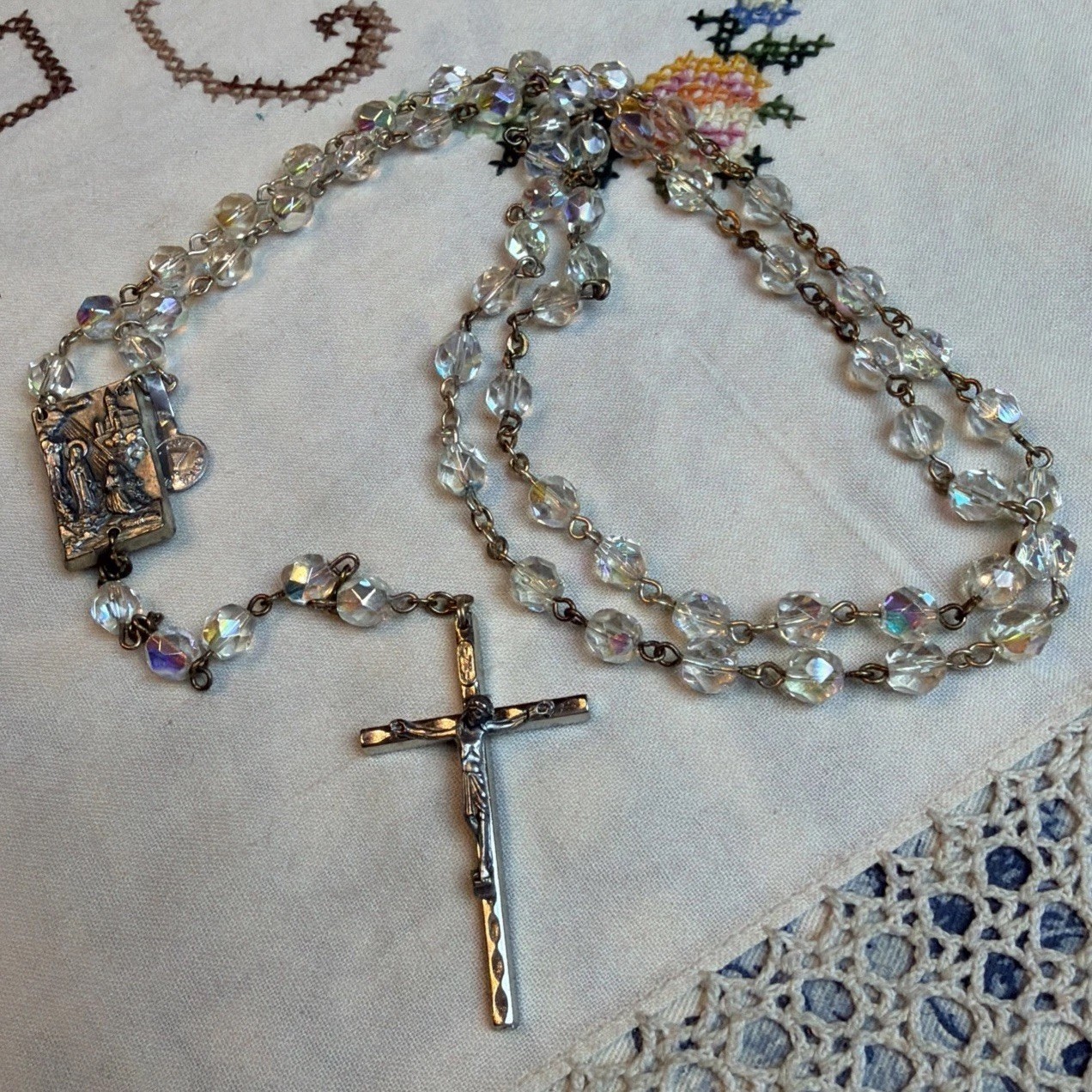 VTG ITALY LOURDES RELIC CRYSTAL ROSARY 5 DECADES 21 1/2”