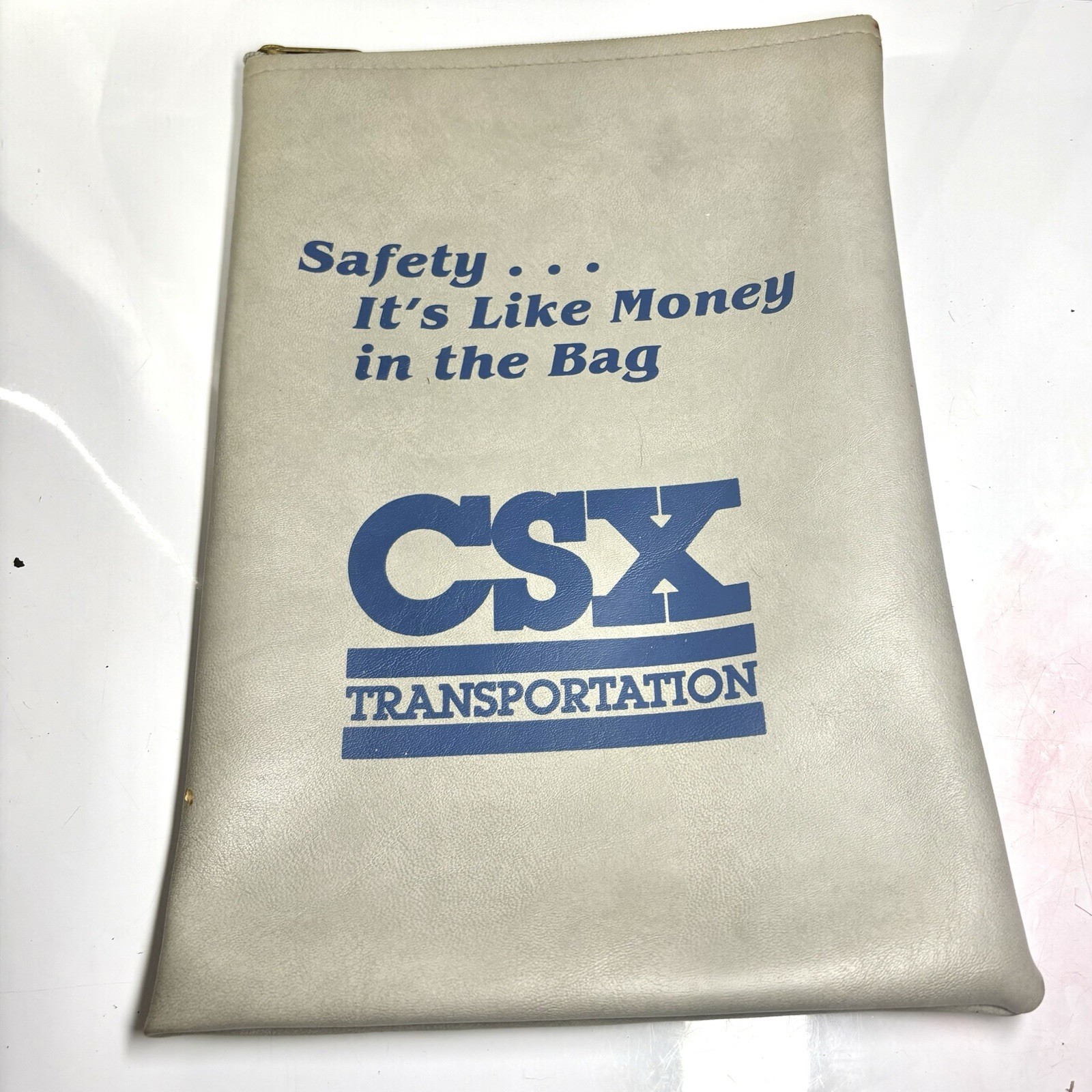 Vtg CSX Transportation Vinyl Money Bag Zips 11” Railway Railroad Train Vtg CSX Transportation Vinyl Money Bag Zips 11” Railway Railroad Train
