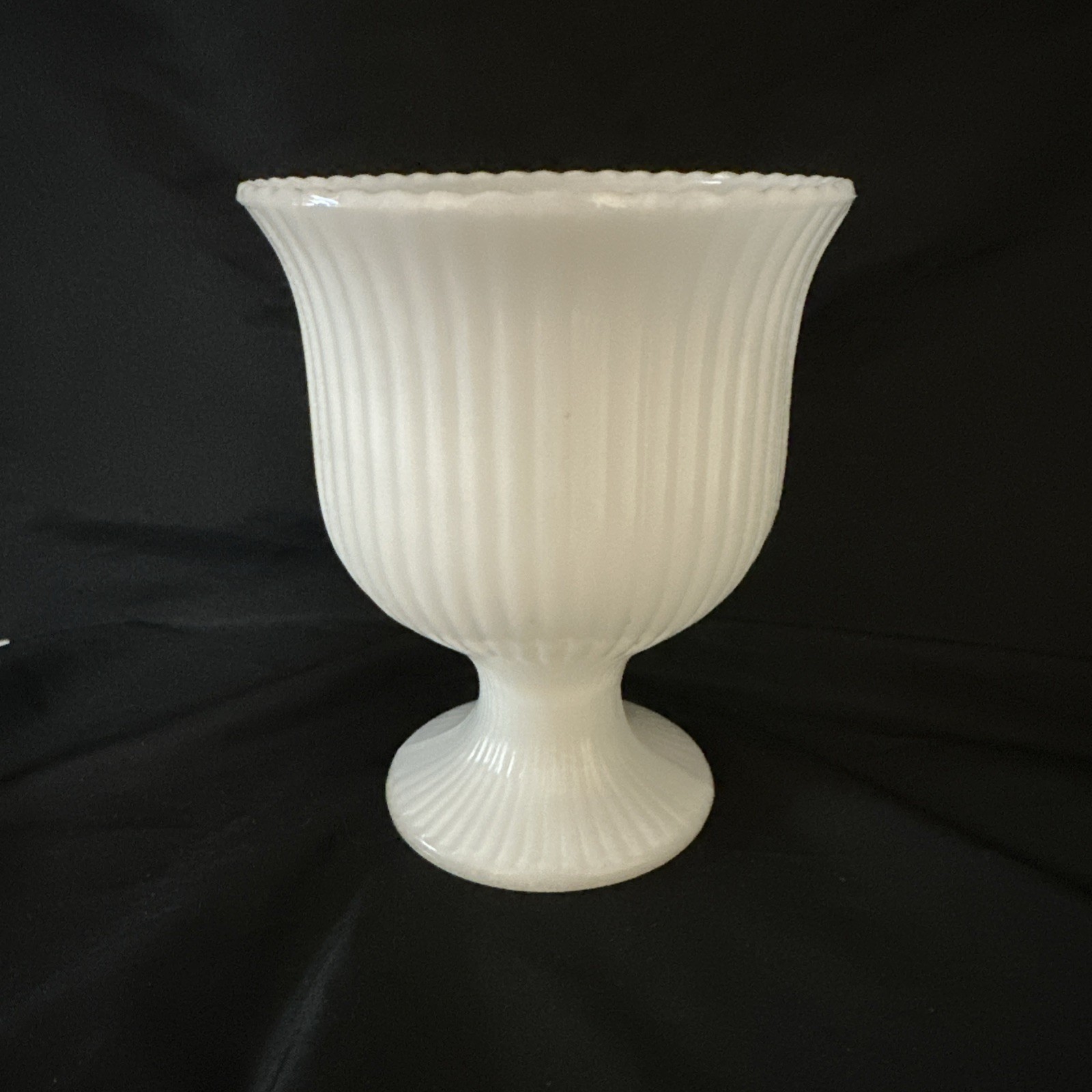 VINTAGE E. O. BRODY CO WHITE MILK GLASS ROUND RIBBED FOOTED VASE  M3000