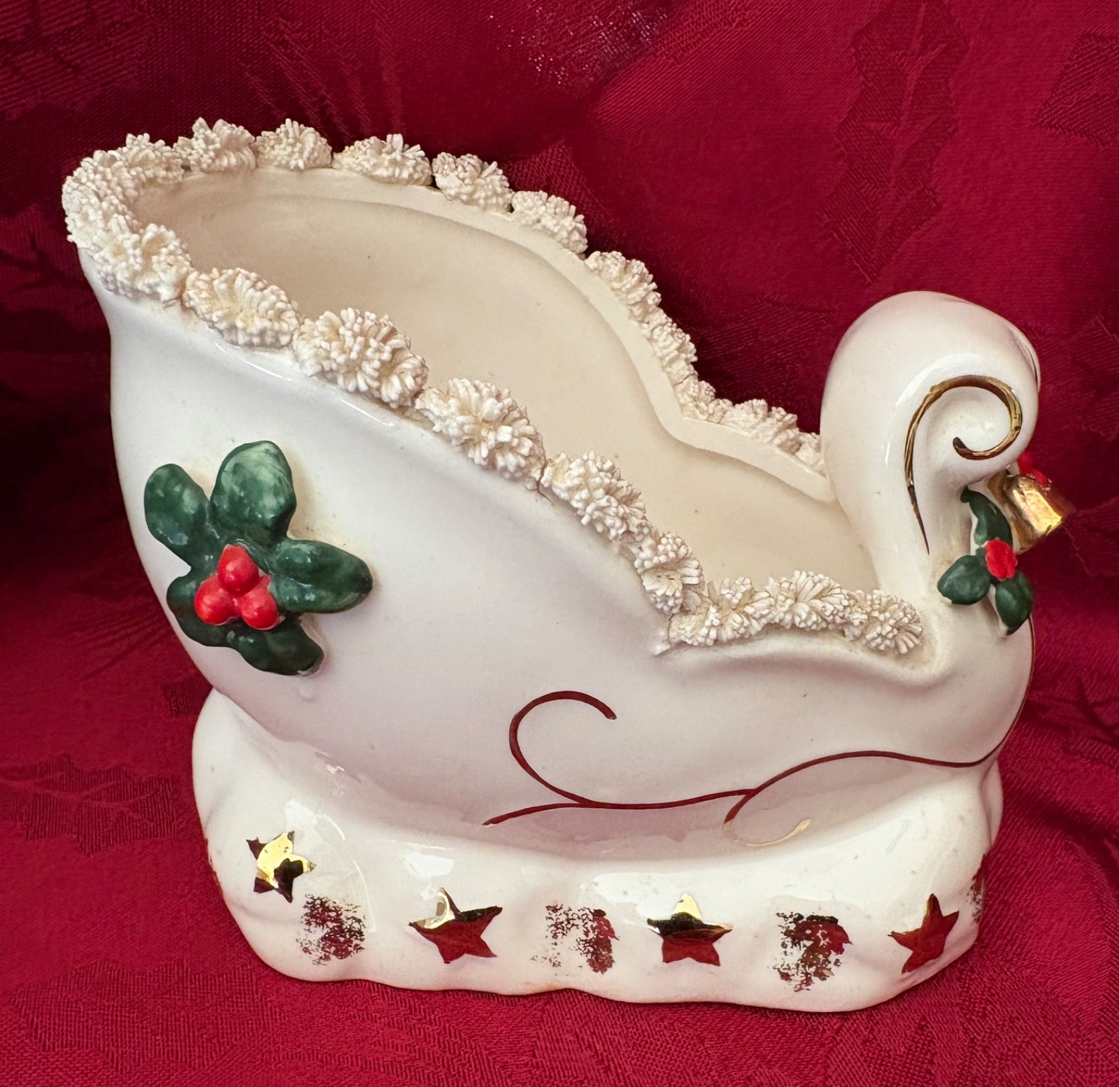 Vintage Napco Sleigh Christmas planter, Spaghetti trim