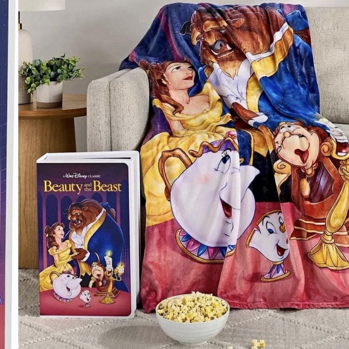 Disney Classic Beauty and The Beast VHS Boxed Silk Touch Throw Blanket 50\