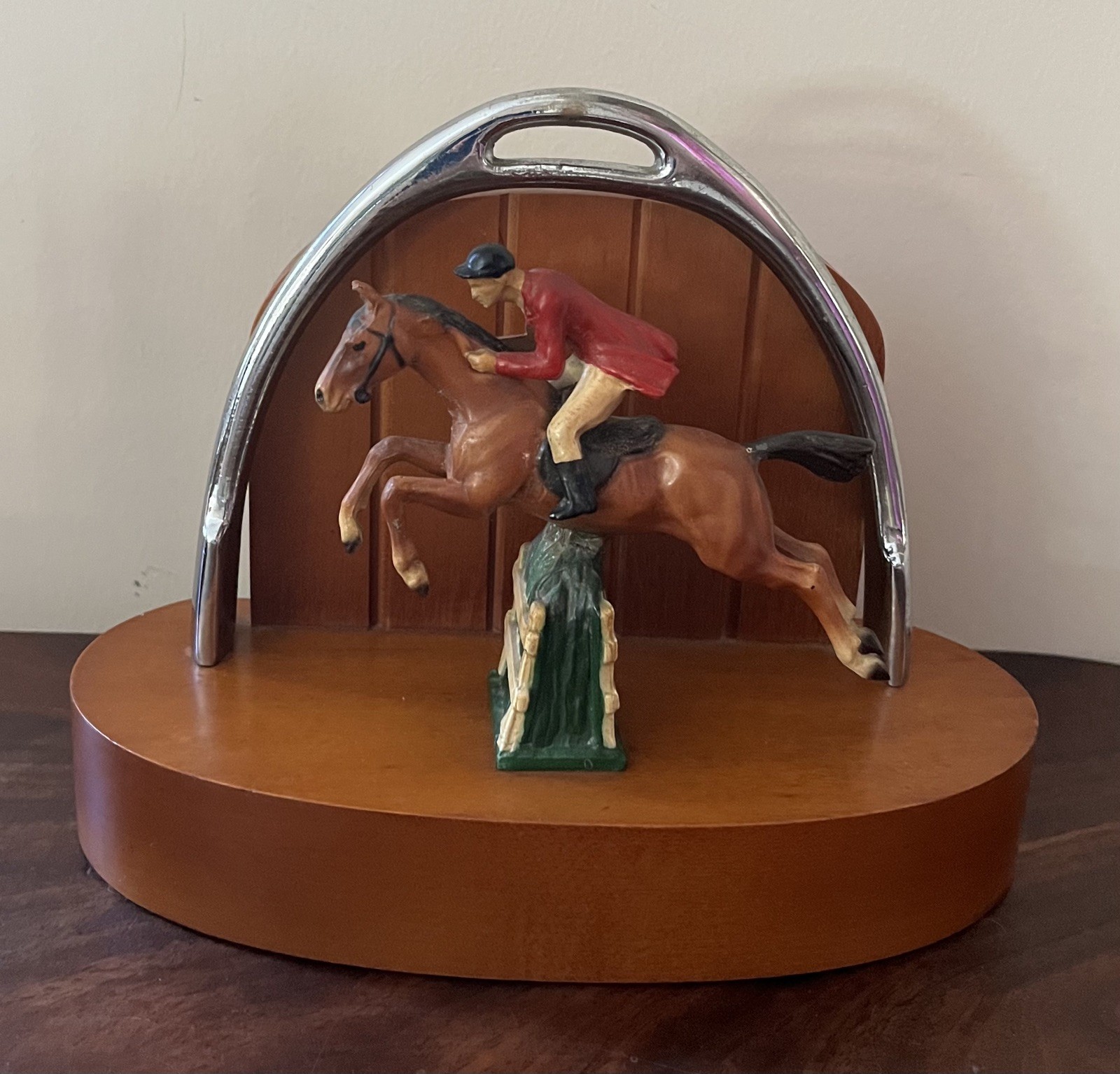 Vintage Equestrian Bookends with English Fox Hunters Jumping and Horseshoes Vintage Equestrian Bookends with English Fox Hunters Jumping and Horseshoes
