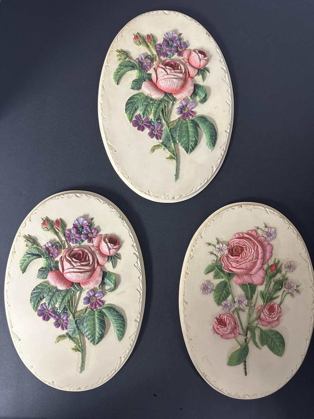 Vtg Chalkware Floral Wall Plaques Set 3 Oval 3D Pink Roses Bossons Style Plaster