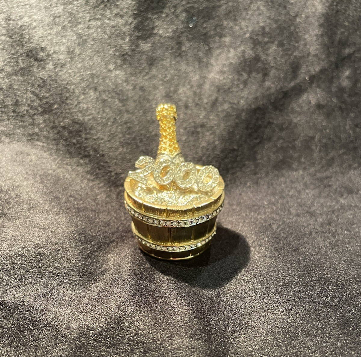 Carucci Bejeweled 2000 Champagne Trinket box Figurine NIB Rare Collectible Carucci Bejeweled 2000 Champagne Trinket box Figurine NIB Rare Collectible