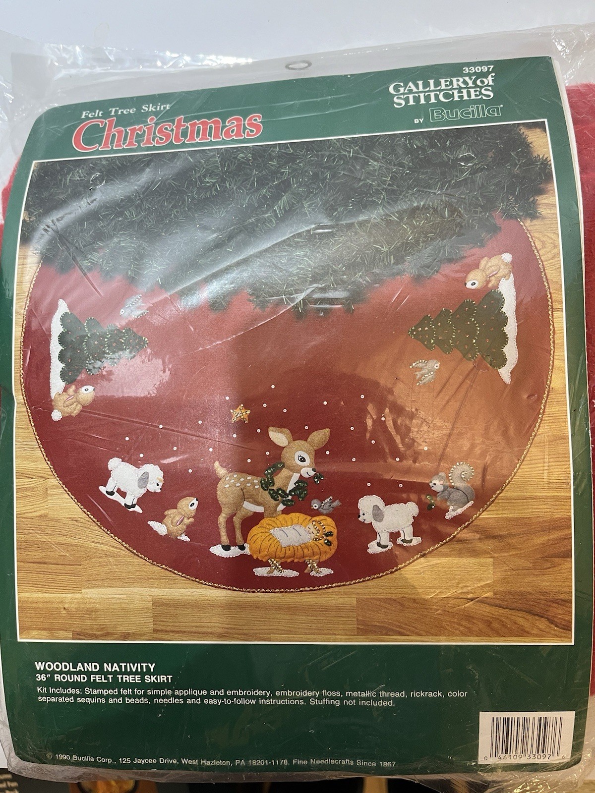 Rare Bucilla 36”Felt Round Tree Skirt Kit Woodland Nativity Christmas Red/Green 