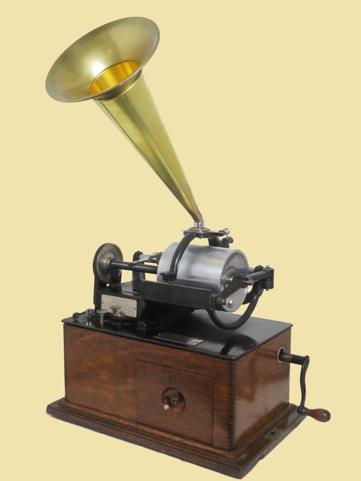 EDISON CONCERT PHONOGRAPH WITH ACCESSORIES EDISON CONCERT PHONOGRAPH WITH ACCESSORIES