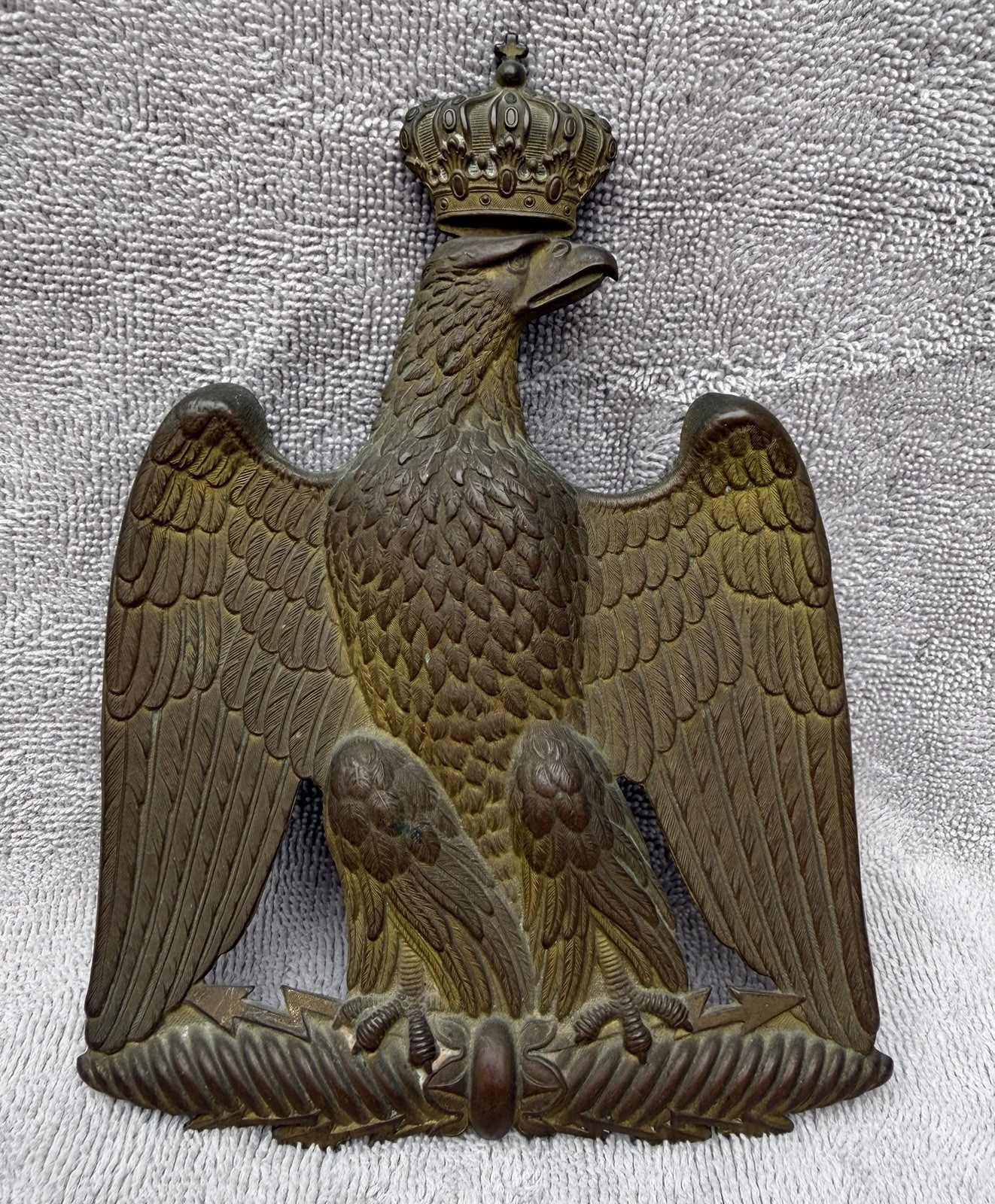 NAPOLEONIC SHAKO EAGLE PLATE FRENCH SECOND EMPIRE 1852 - 1870 CAVALRY EAGLE NAPOLEONIC SHAKO EAGLE PLATE FRENCH SECOND EMPIRE 1852 - 1870 CAVALRY EAGLE