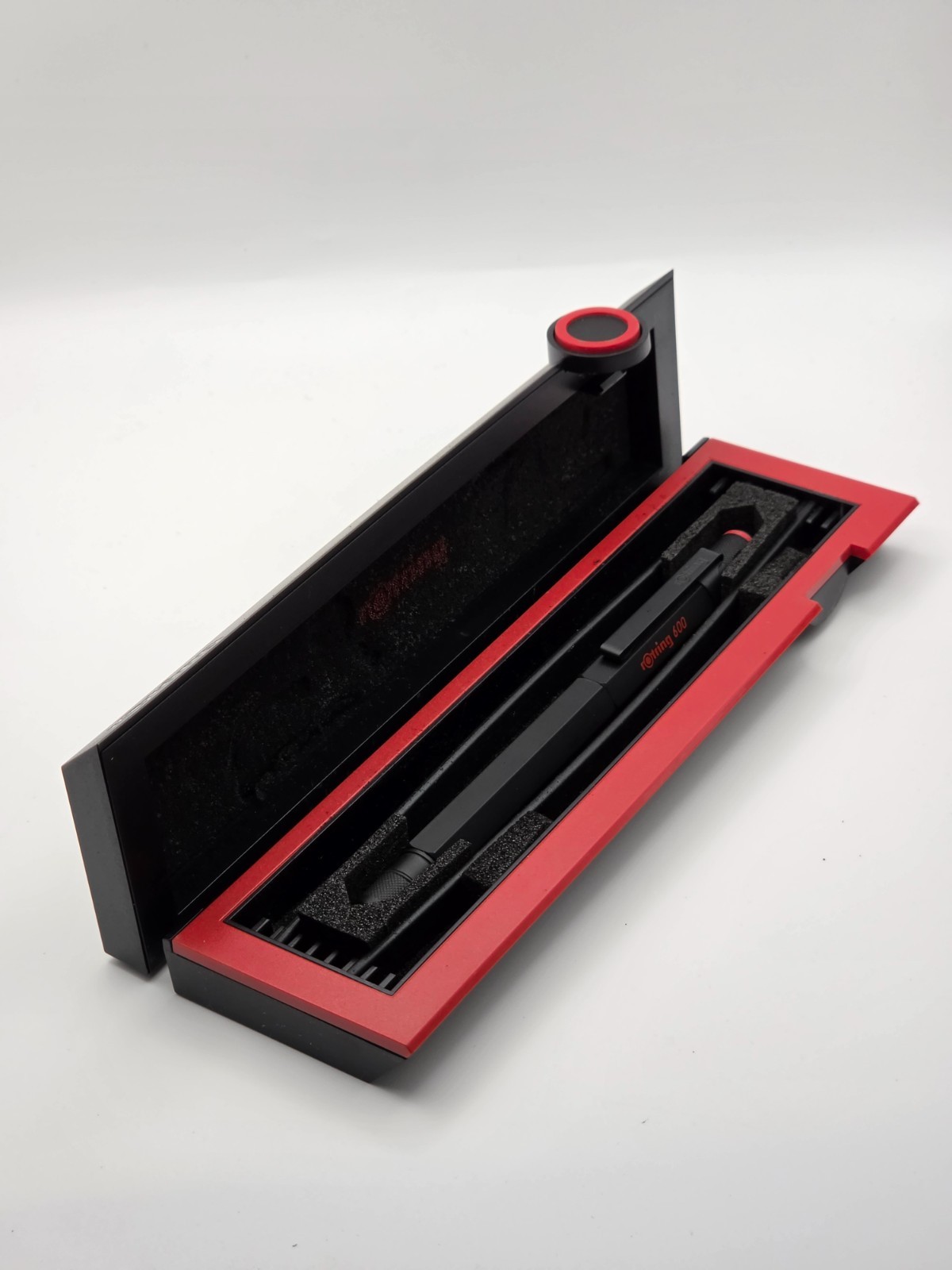 Rare Vintage Rotring 600 Fountain Pen Black M Nib Full Set Boxed - Read Flaw