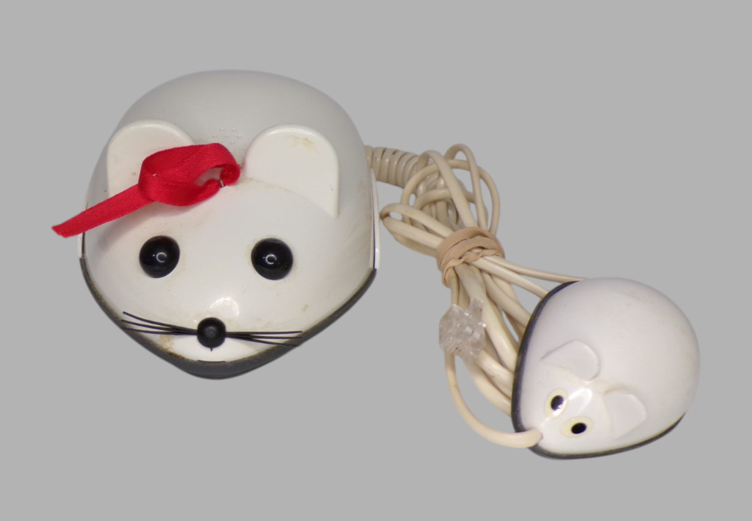 VTG Squeakers Fashion PhoVintage RadioShack Mama & Baby Mouse Novelty Phone RARE VTG Squeakers Fashion PhoVintage RadioShack Mama & Baby Mouse Novelty Phone RARE