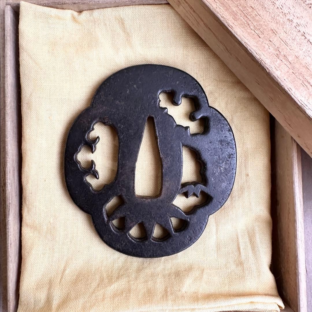 Early Edo Japanese Iron Sukashi Tsuba Openwork Sword Guard 67 mm Box