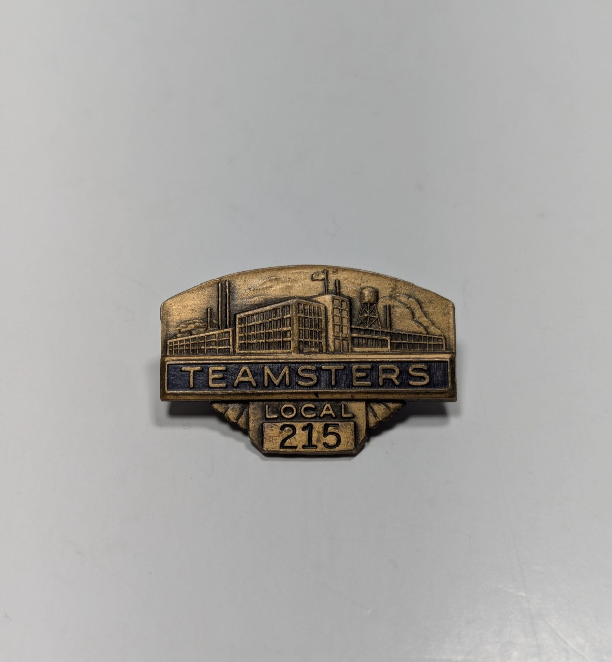 Vintage Teamsters Local 215 Metal Pin Badge Evansville, Indiana Screw On Used Vintage Teamsters Local 215 Metal Pin Badge Evansville, Indiana Screw On Used
