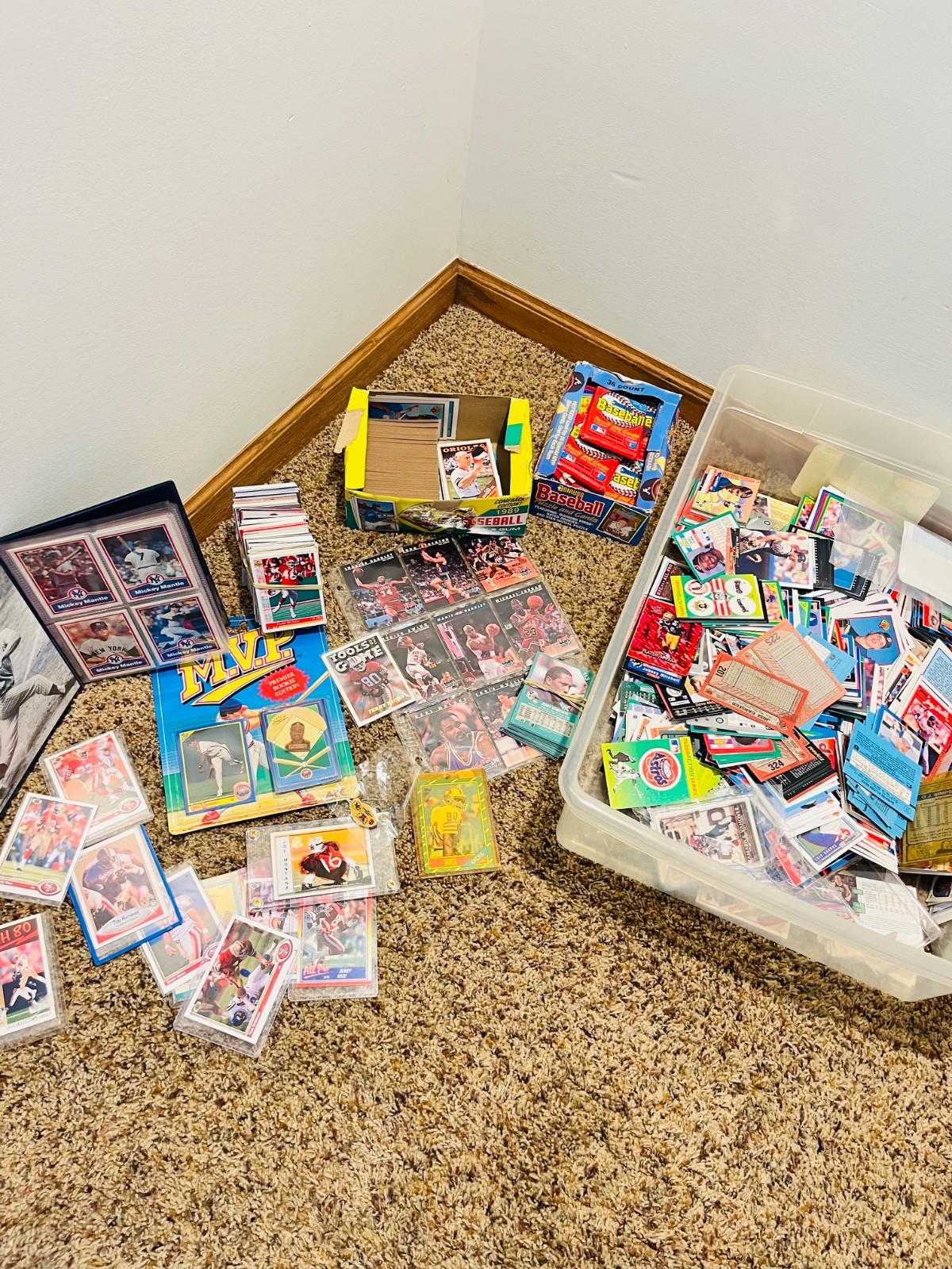 Large Sports Card Lot Baseball Football Basketball Jordan Montana Mantle & More
