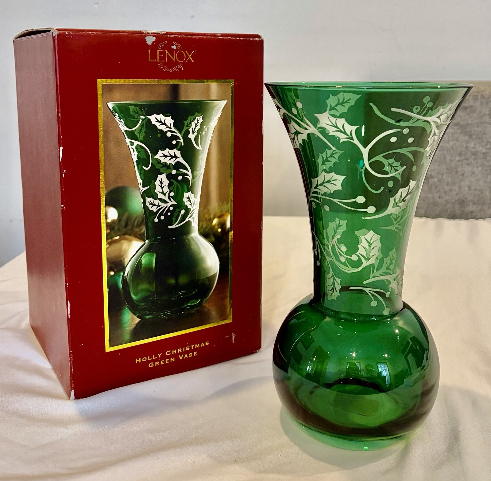 Vintage RARE Lenox Holly Christmas Green Crystal Vase Etched Holly Design 10\ Vintage RARE Lenox Holly Christmas Green Crystal Vase Etched Holly Design 10\