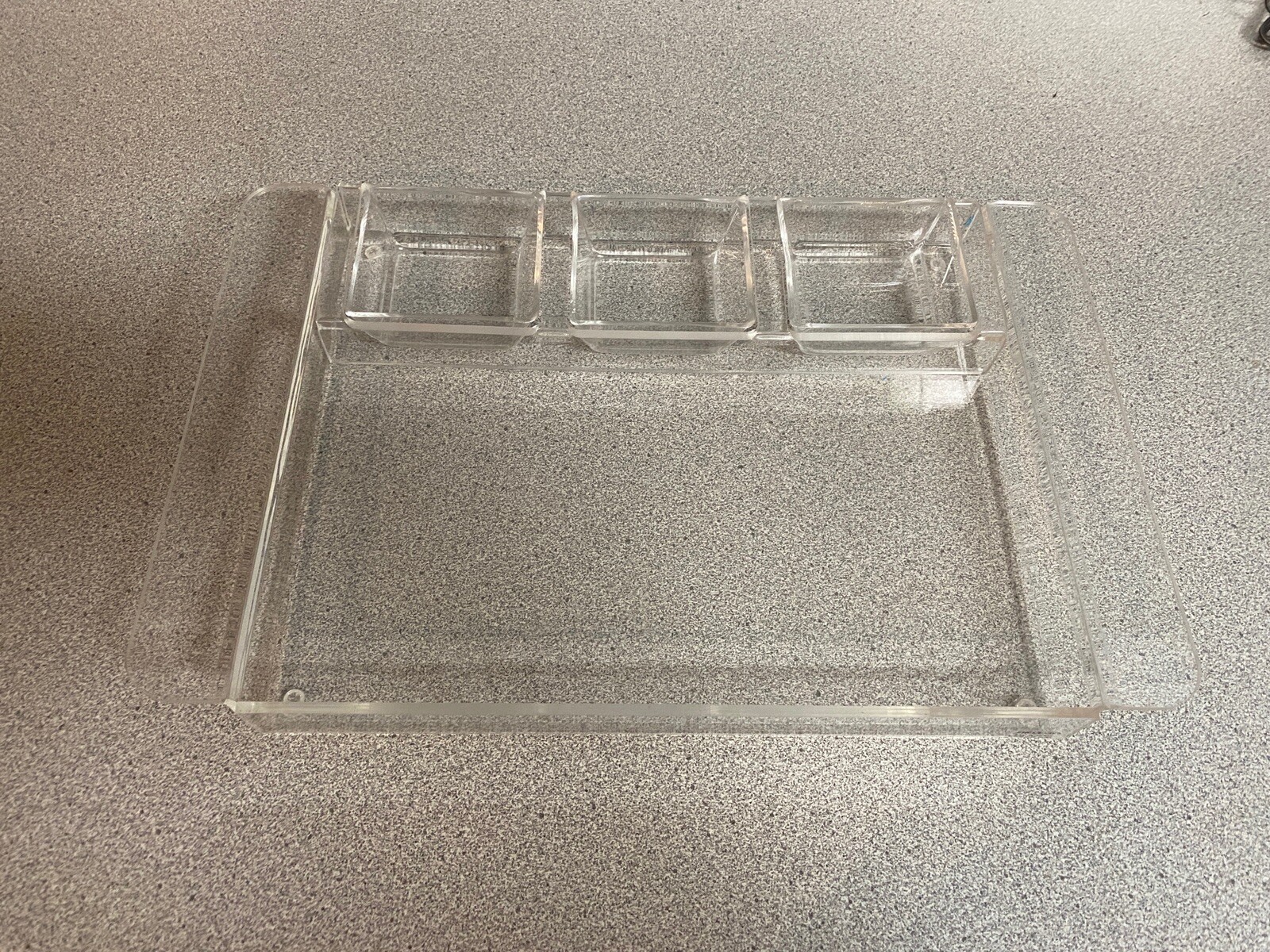Vintage 15x9.75” Clear Lucite MCM Hors D’oeuvres Charcuterie Tray ETICUL Taiwan
