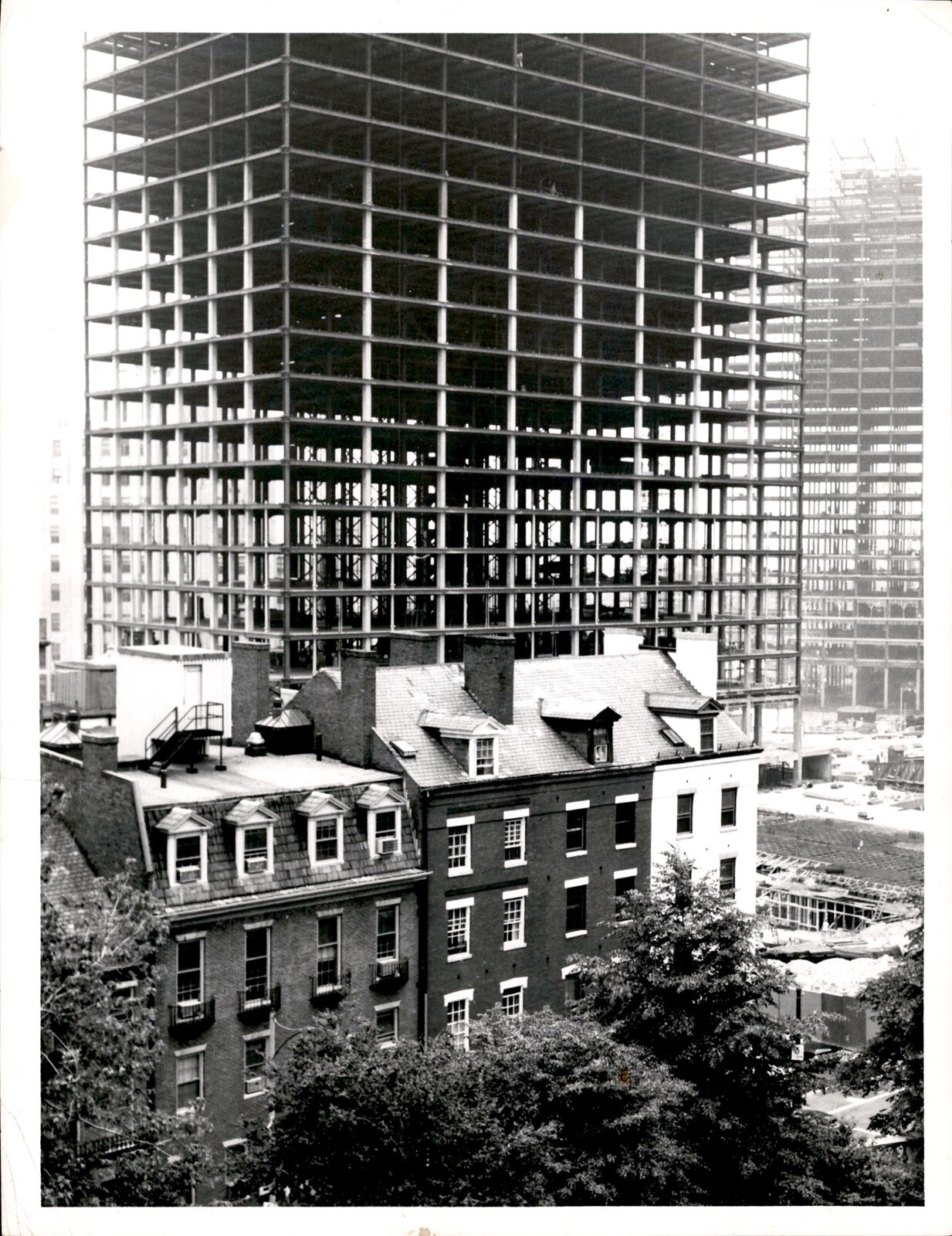 LG48 1964 Orig Photo OLD HOUSE SITS IN SHADOW OF NEW BOSTON STATE OFFICE BLDG LG48 1964 Orig Photo OLD HOUSE SITS IN SHADOW OF NEW BOSTON STATE OFFICE BLDG
