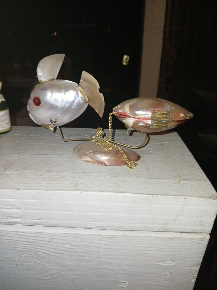 Vintage Sea Shell Art Tropical Fish Googly Eyes Gold Trim Hanging Ornament Vintage Sea Shell Art Tropical Fish Googly Eyes Gold Trim Hanging Ornament