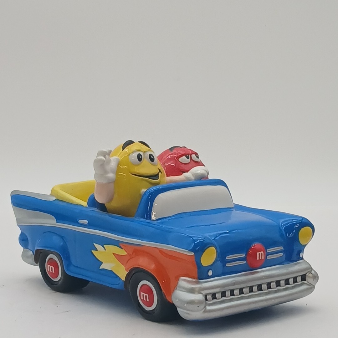 Vintage 2001 M&M\'s Blue 1957 Chevy Bel Air Convertible Red & Yellow - Galerie 